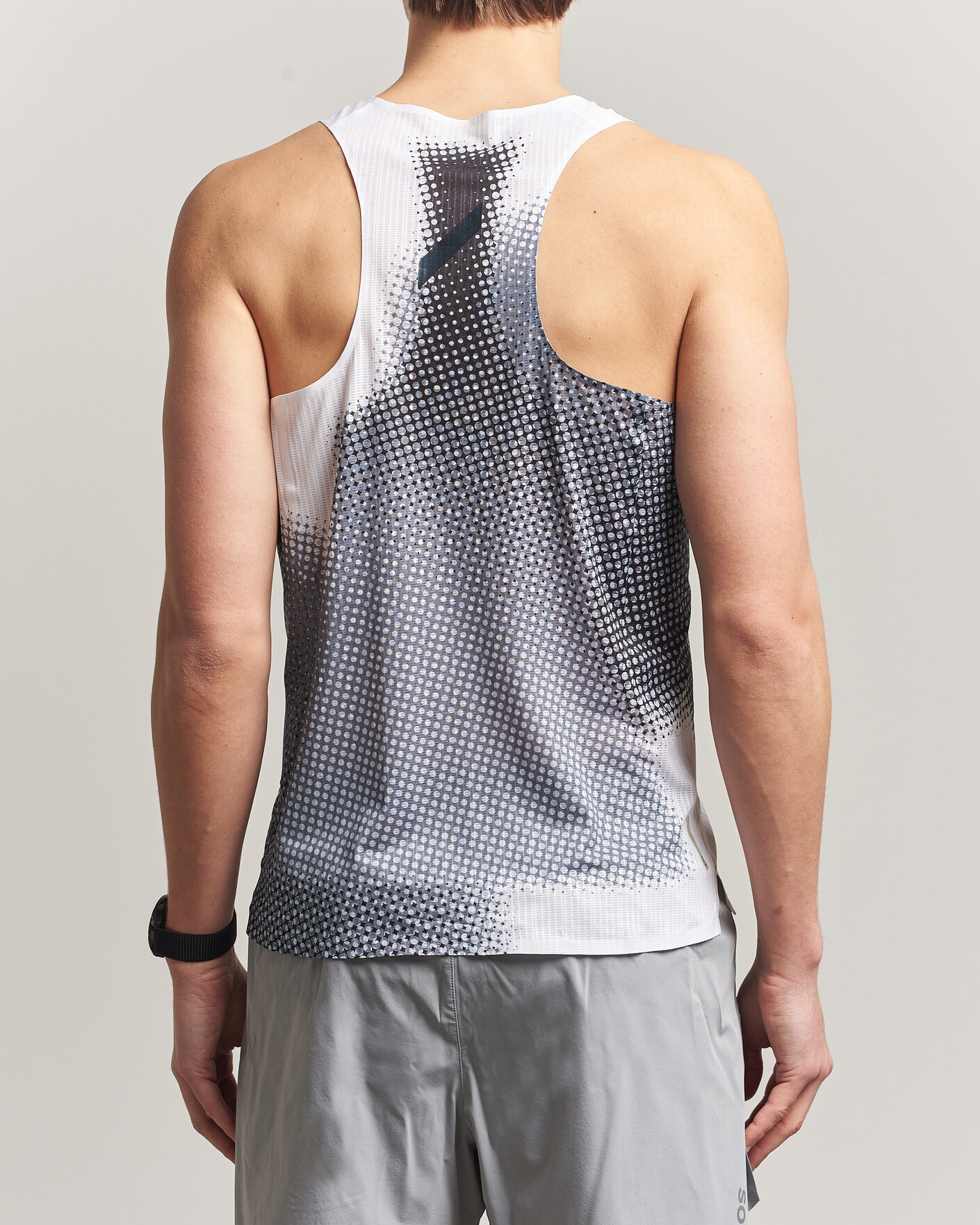 Mies | T-paidat | SOAR Running | Race Vest Black/White