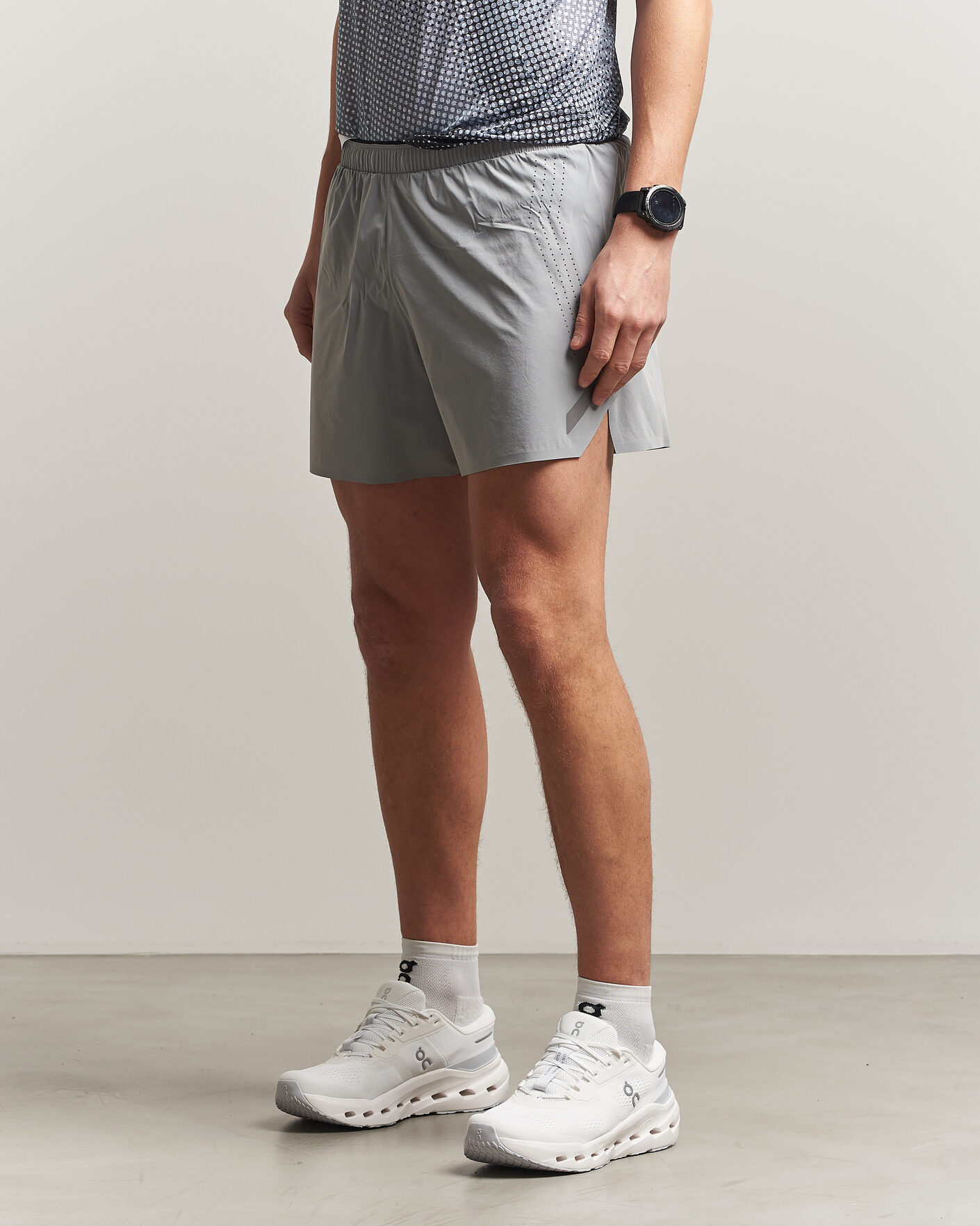 Mies | Shortsit | SOAR Running | Run Short Silver Grey