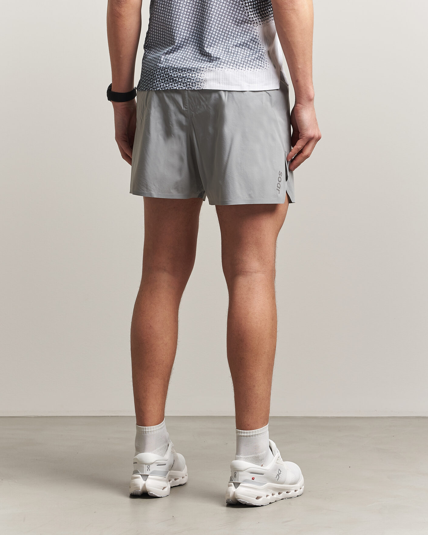 Mies | Shortsit | SOAR Running | Run Short Silver Grey