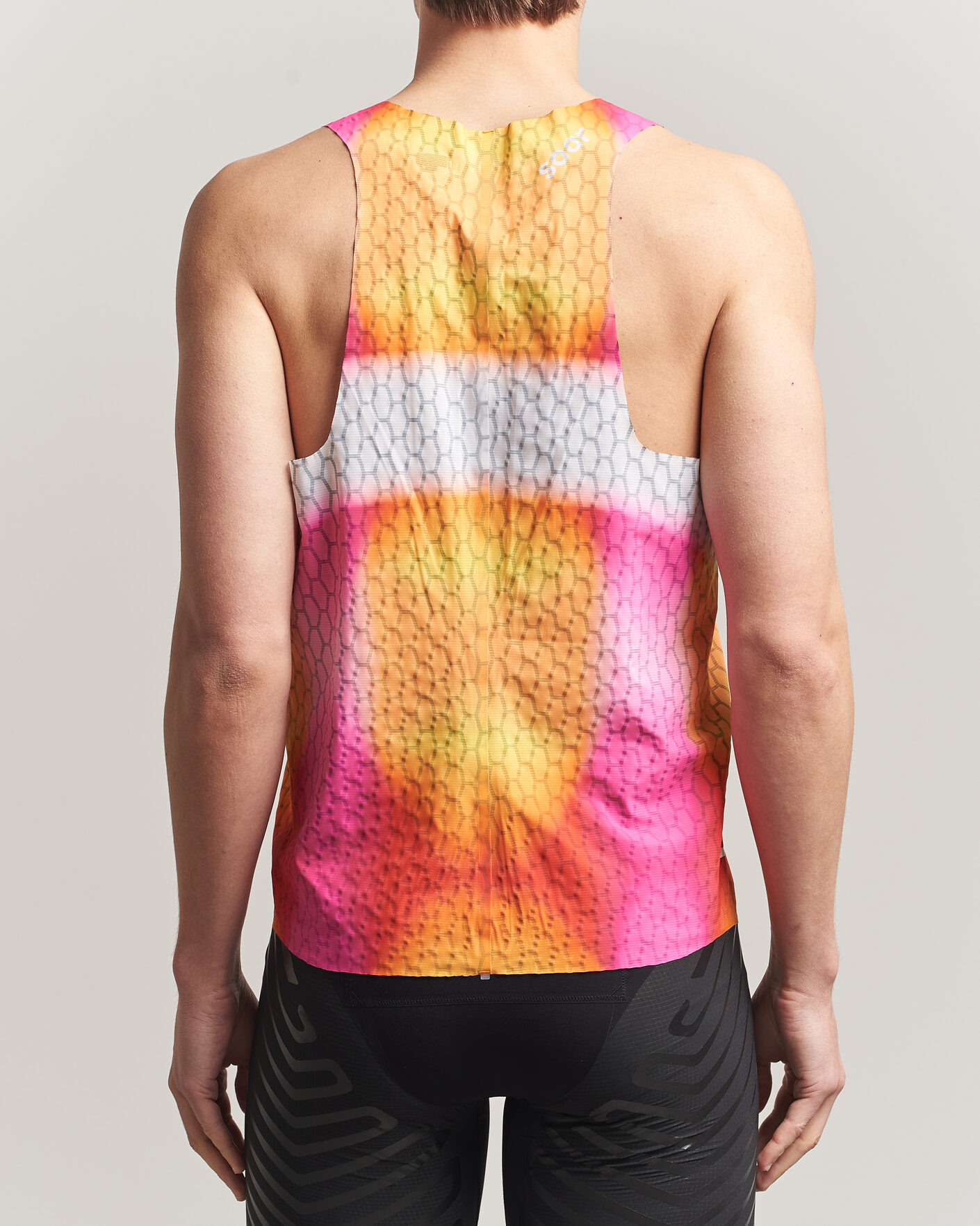 Mies | T-paidat | SOAR Running | Graphene Race Vest Red/Orange