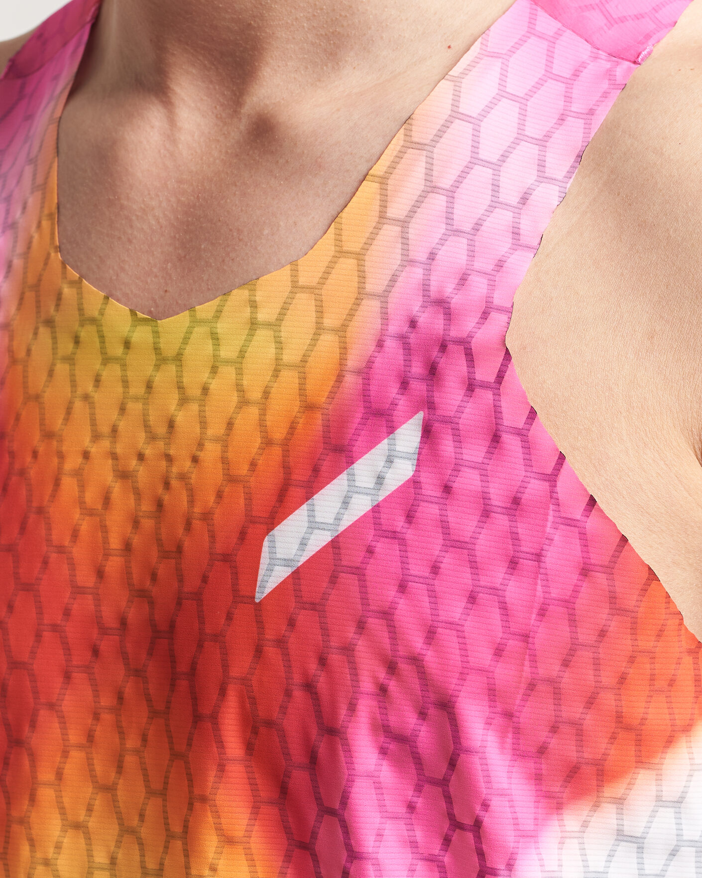 Mies | T-paidat | SOAR Running | Graphene Race Vest Red/Orange