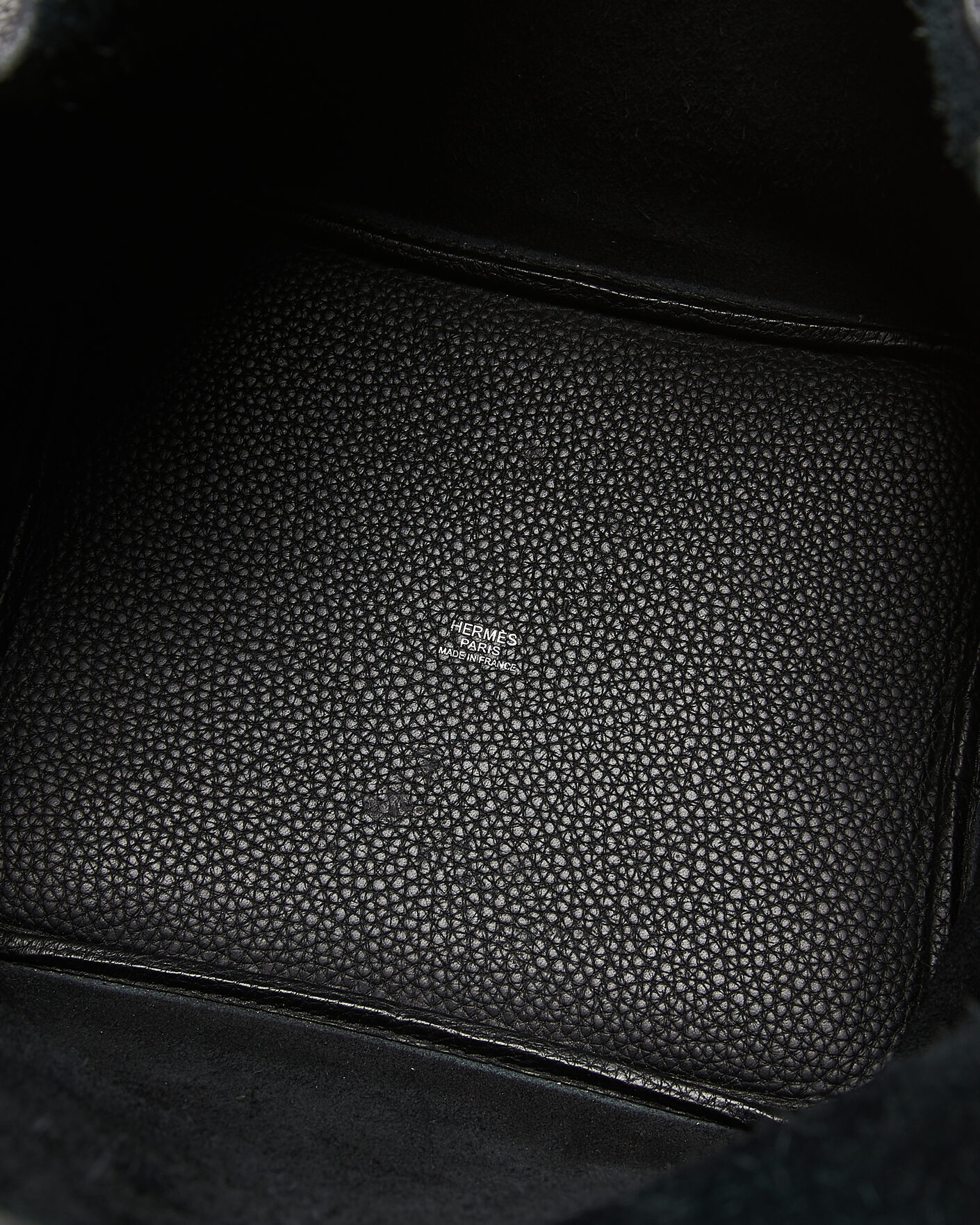 Mies | Pre-Owned & Vintage Bags | Hermès Pre-Owned | Picotin Lock 22 Taurillon Clemence Leather Black