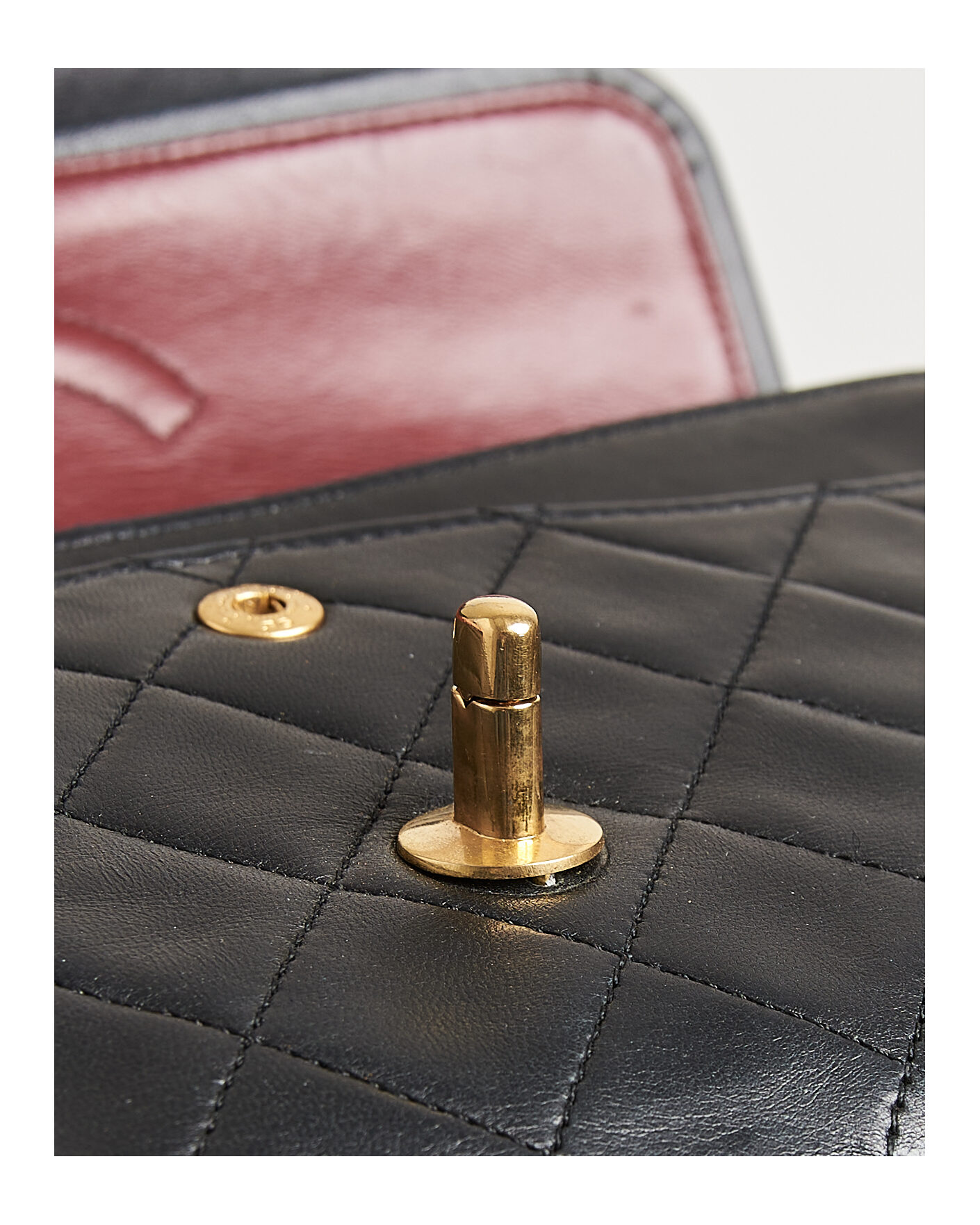 Mies | Pre-Owned & Vintage Bags | Chanel Pre-Owned | Classic Medium Double Flap Bag Lambskin Black
