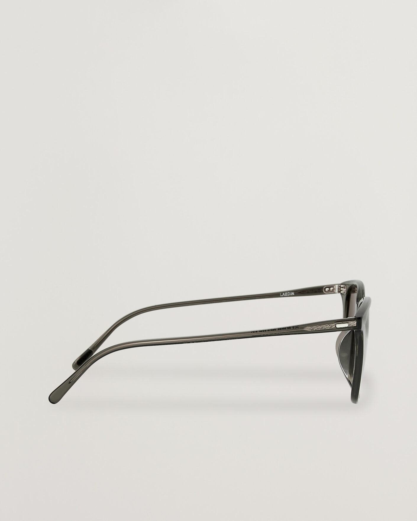Mies | Aurinkolasit | Oliver Peoples | Laedin Sunglasses Inkwell