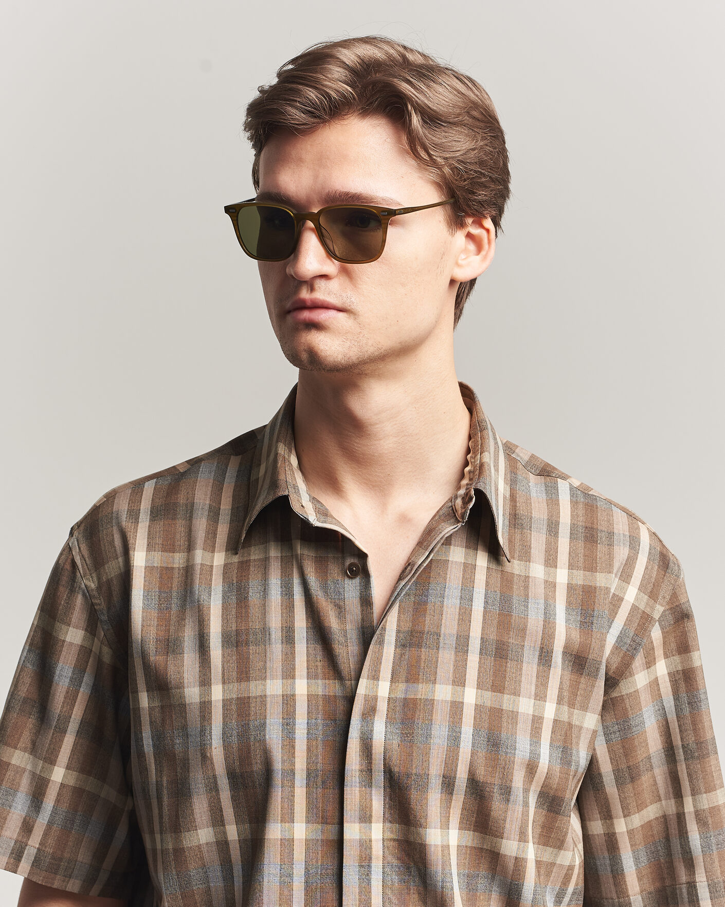 Mies | Aurinkolasit | Oliver Peoples | Laedin Sunglasses Olive