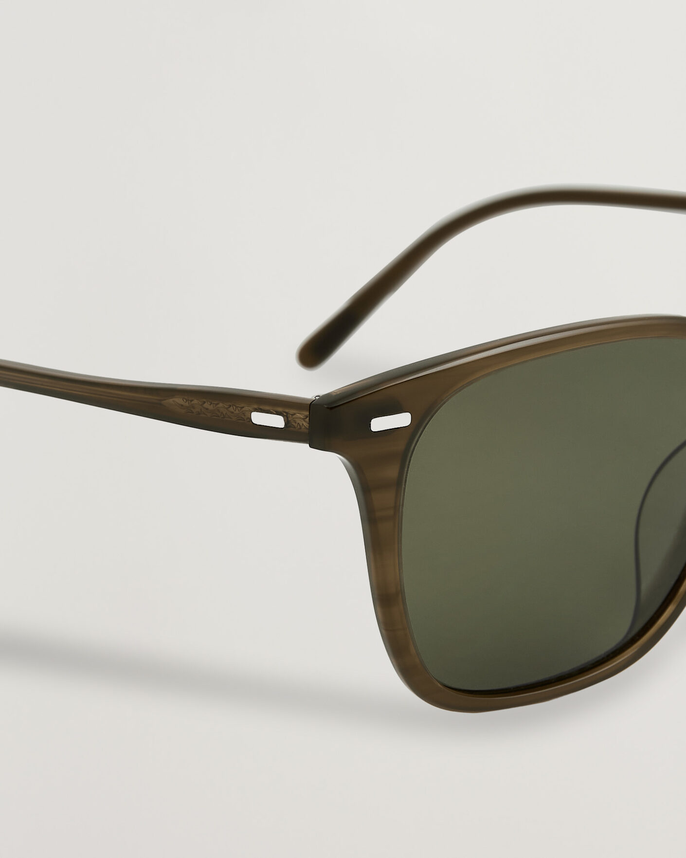 Mies | Aurinkolasit | Oliver Peoples | Laedin Sunglasses Olive