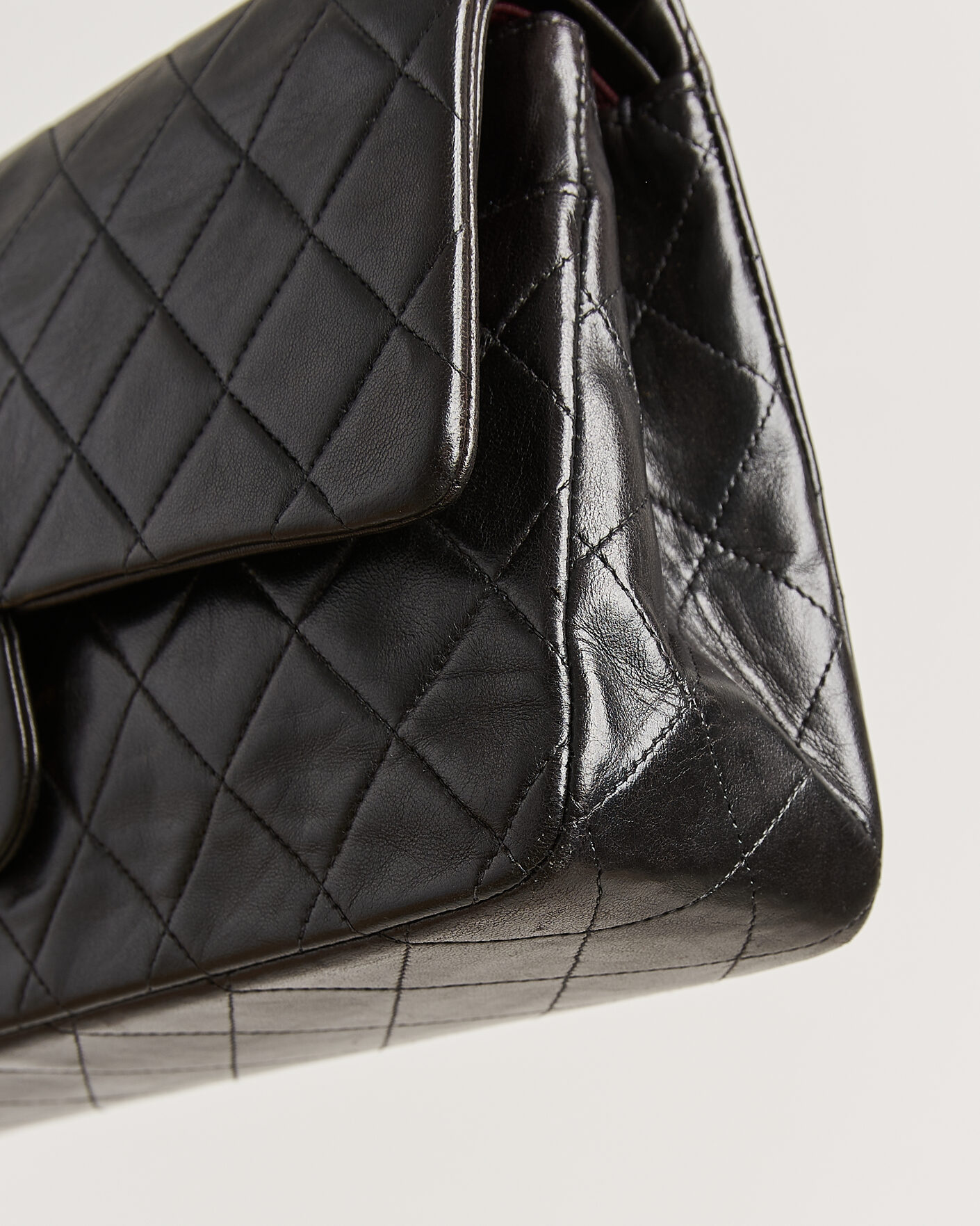 Mies | Pre-Owned & Vintage Bags | Chanel Pre-Owned | Classic Medium Double Flap Bag Lambskin Black