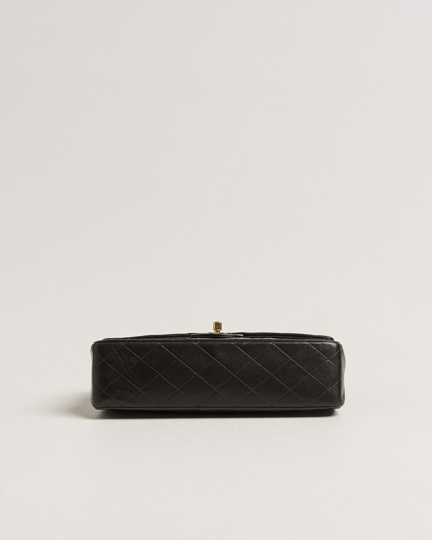 Mies | Pre-Owned & Vintage Bags | Chanel Pre-Owned | Classic Medium Double Flap Bag Lambskin Black