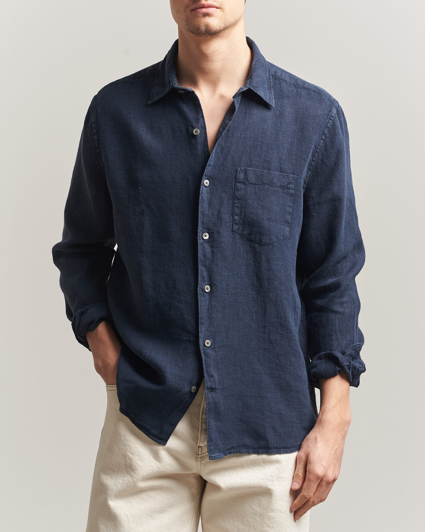 Mies | Kauluspaidat | A Day's March | Daintree Linen Shirt Navy