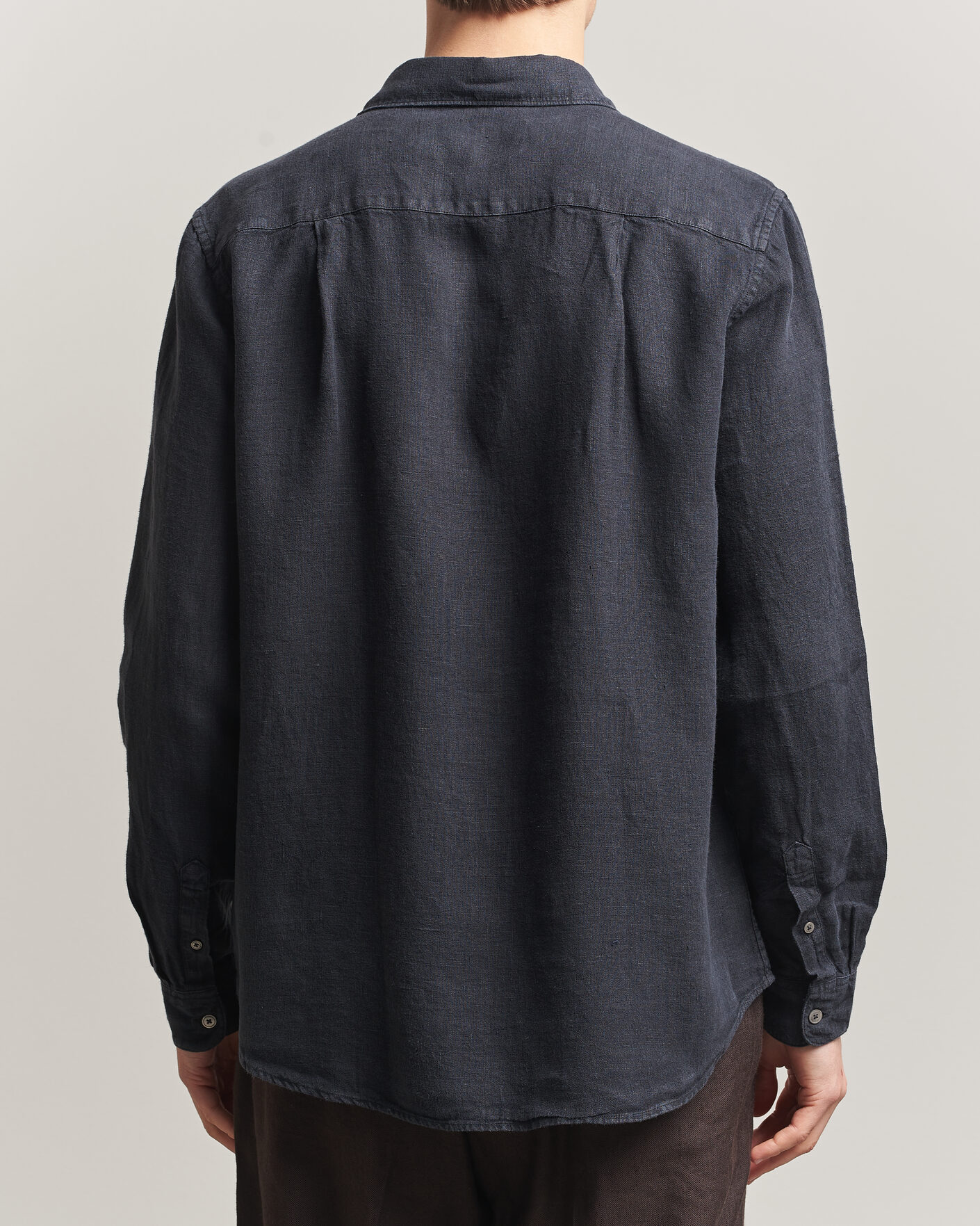 Mies | Kauluspaidat | A Day's March | Daintree Linen Shirt Off Black