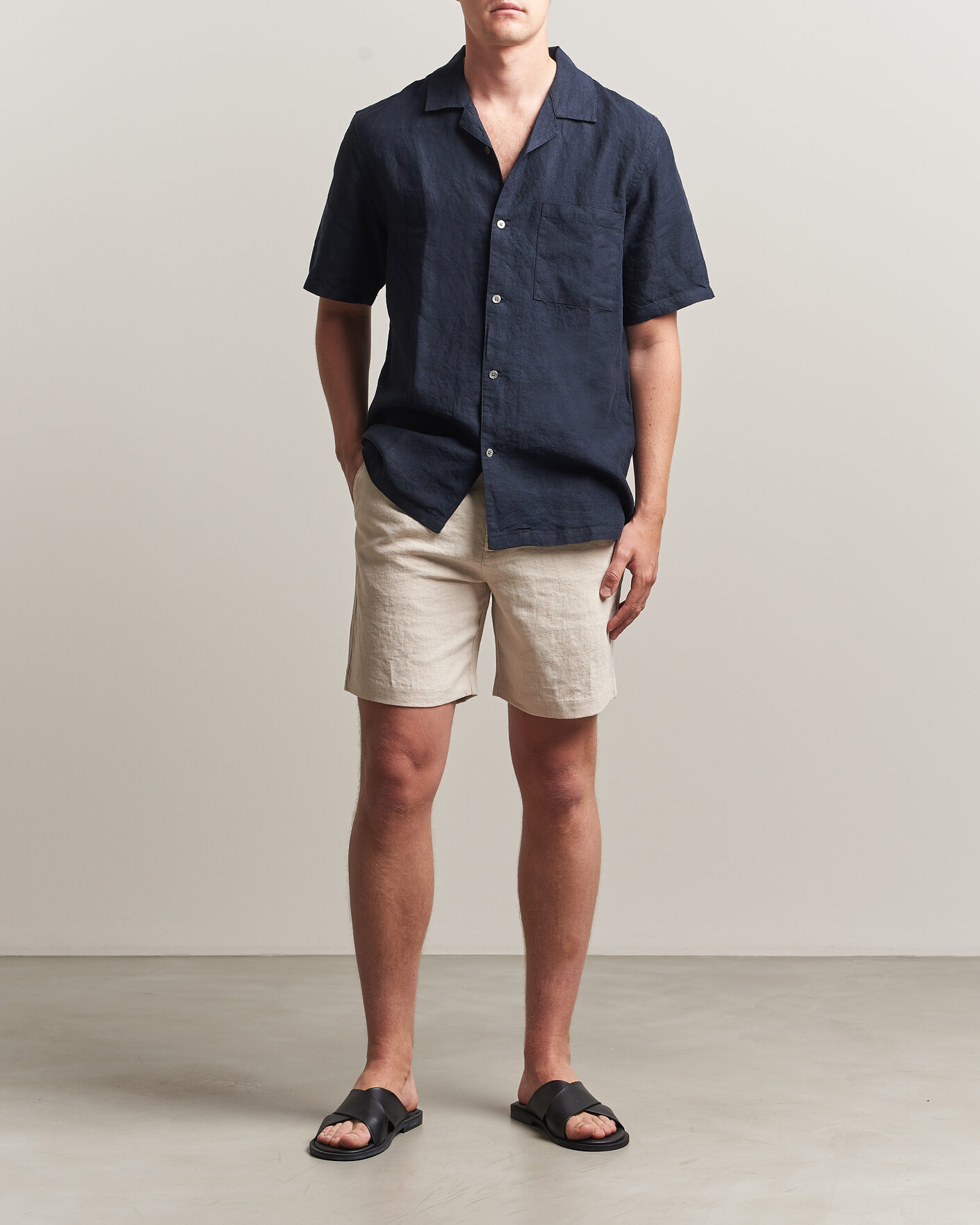 Mies | Kauluspaidat | A Day's March | Yamu Linen Short Sleeve Shirt Navy