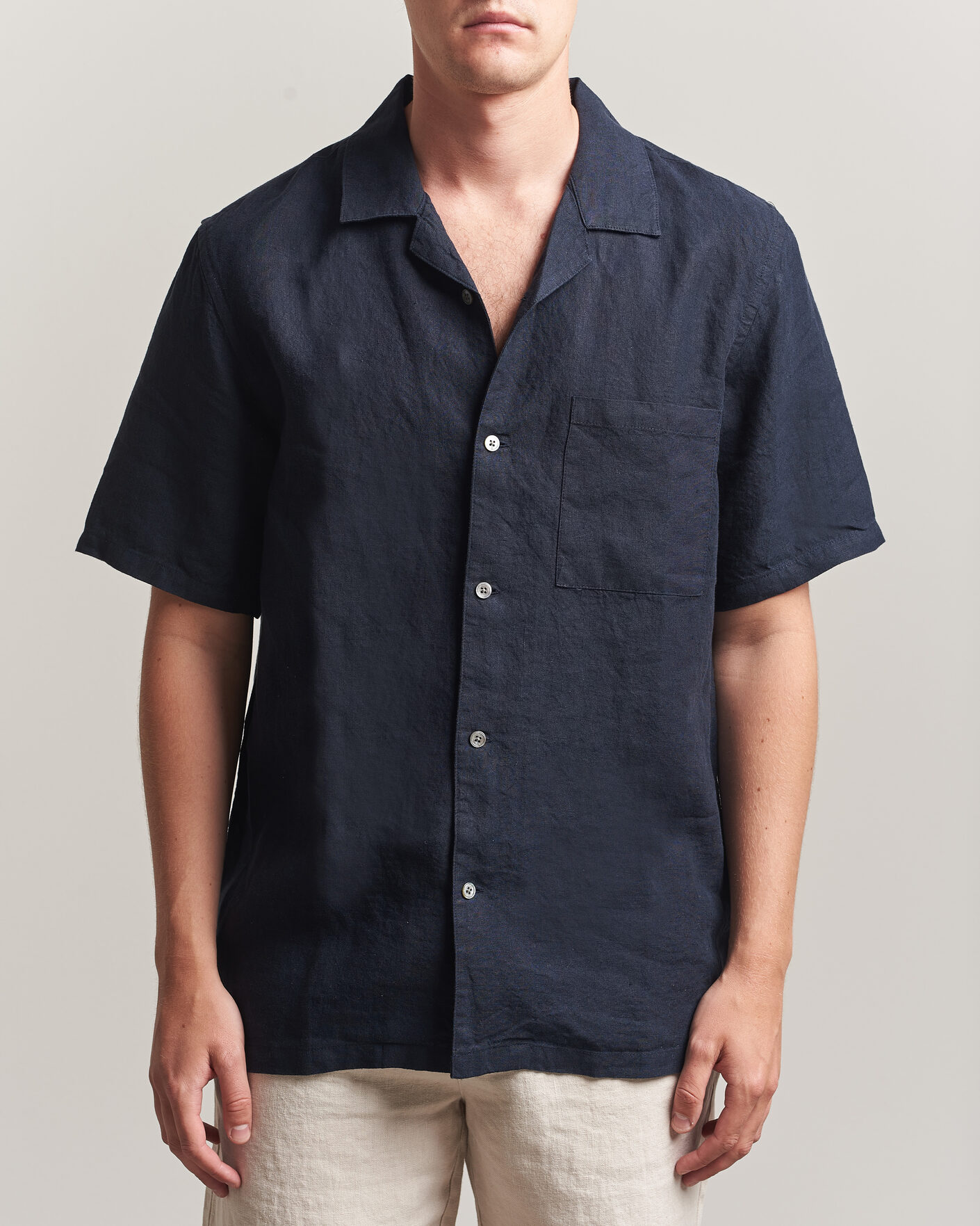 Mies | Kauluspaidat | A Day's March | Yamu Linen Short Sleeve Shirt Navy