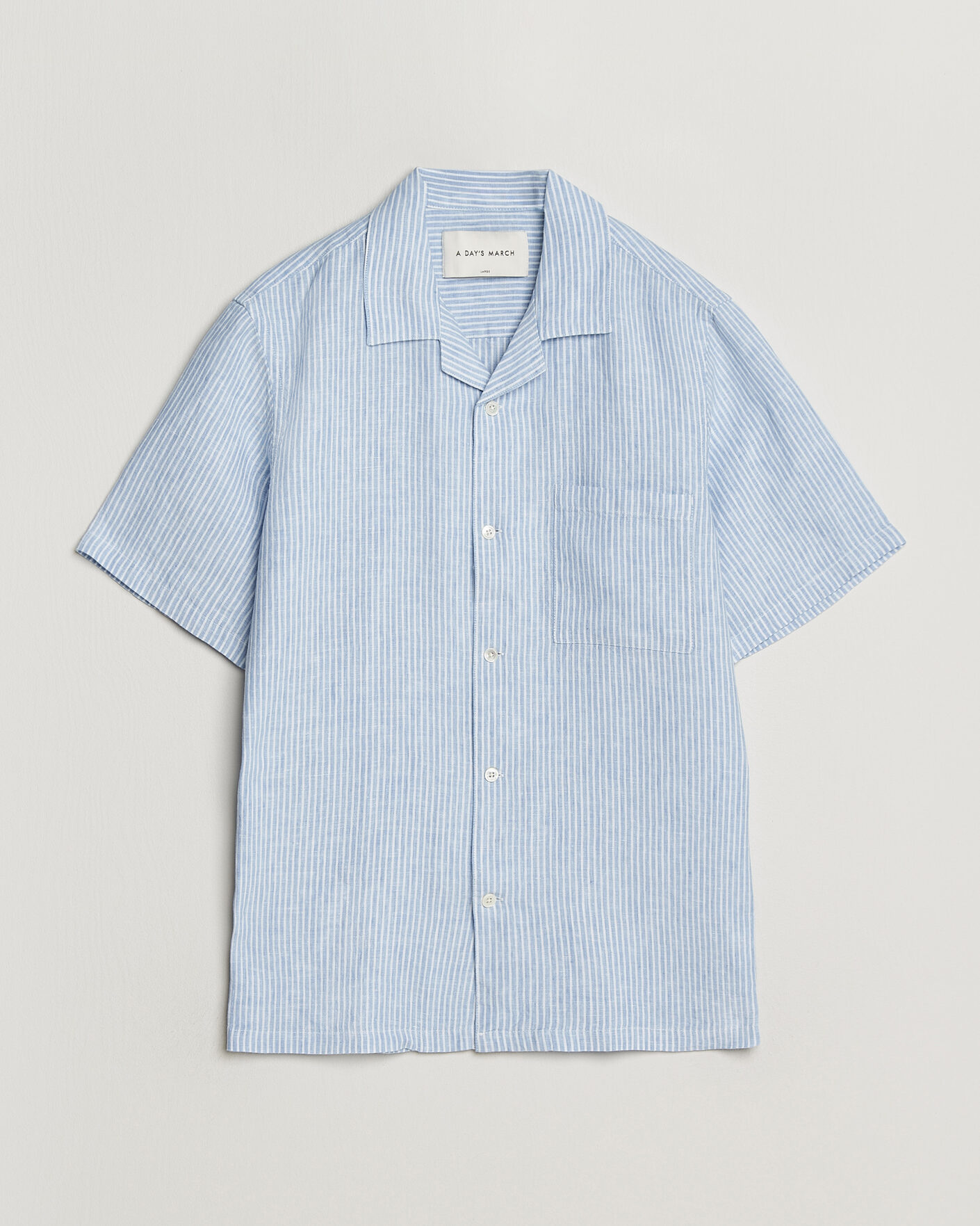 Mies | Kauluspaidat | A Day's March | Yamu Striped Linen Short Sleeve Shirt Light Blue
