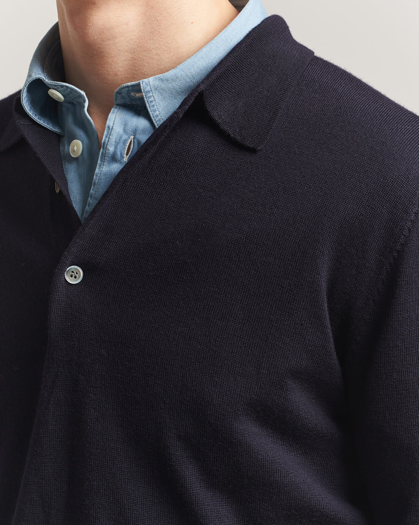 Mies | Puserot | A Day's March | Ambroz Merino Polo Navy