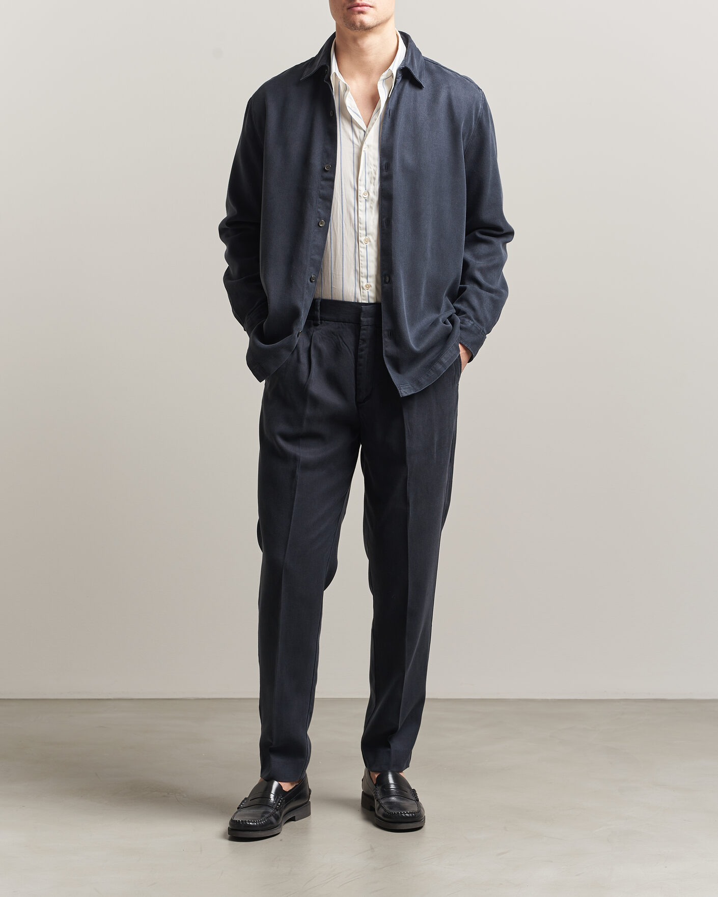 Mies | Housut | A Day's March | Smart Lyocell Trousers Navy