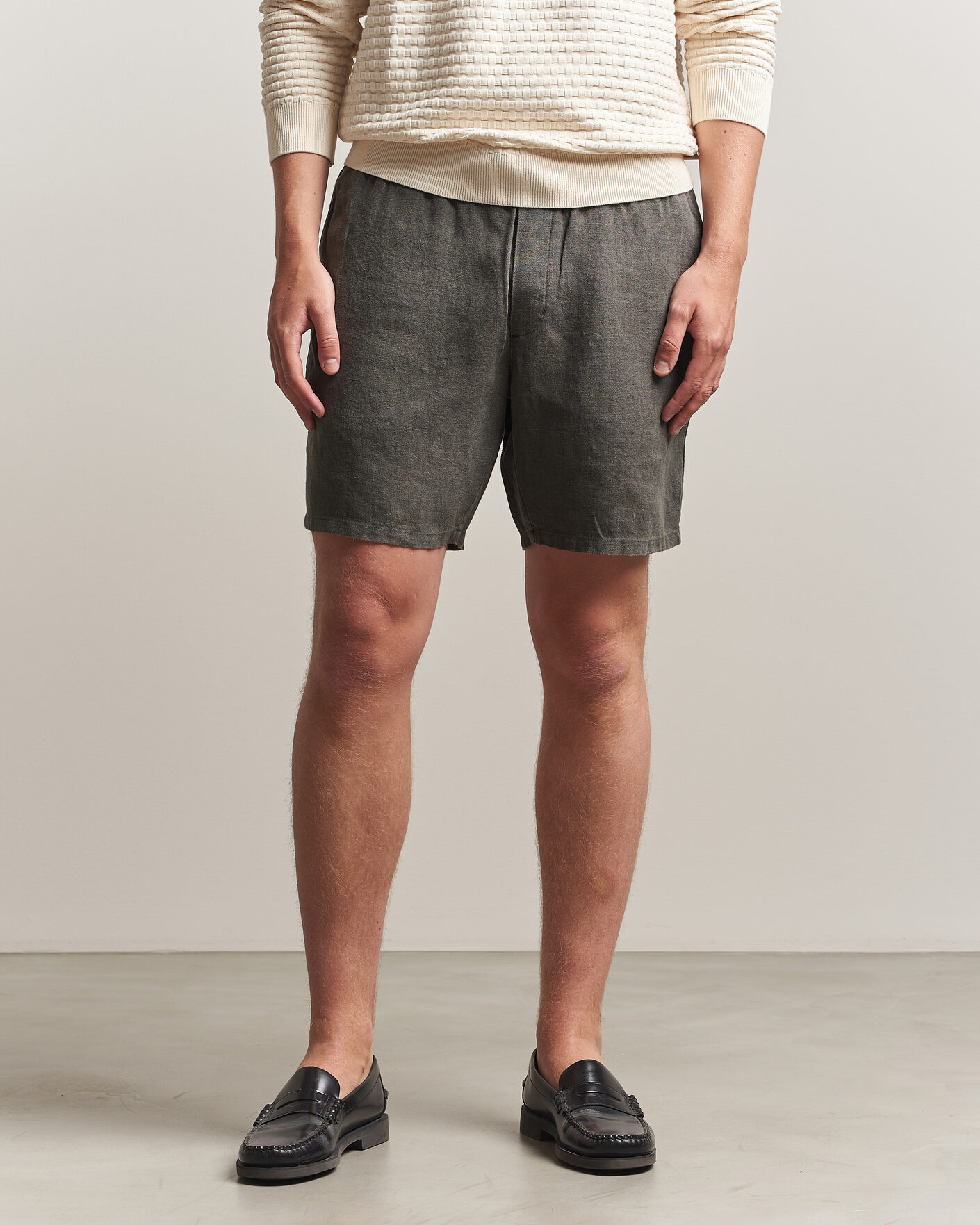 Mies | Shortsit | A Day's March | Ipu Linen Drawstring Shorts Olive