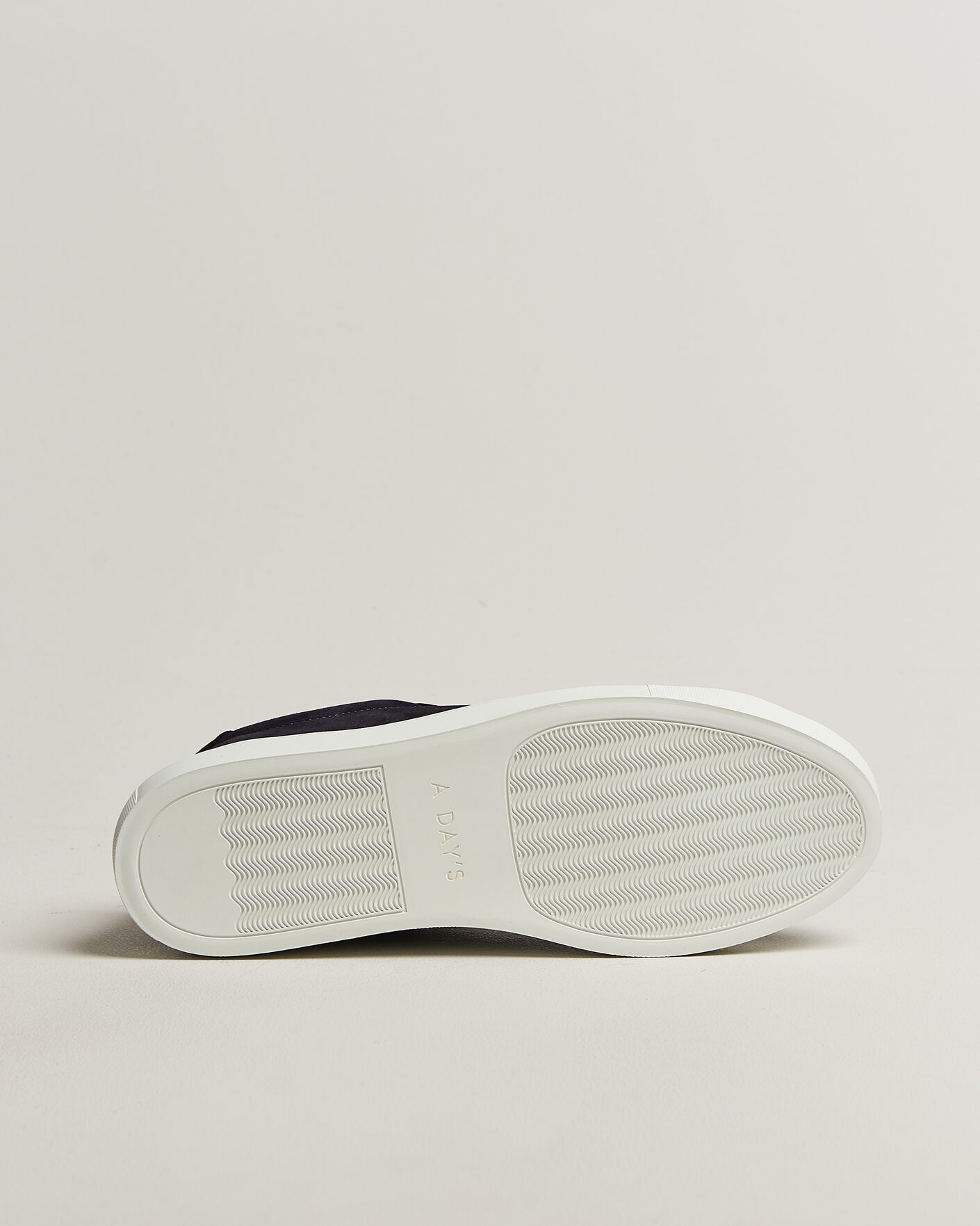 Mies | Tennarit | A Day's March | Marching Suede Sneaker Navy