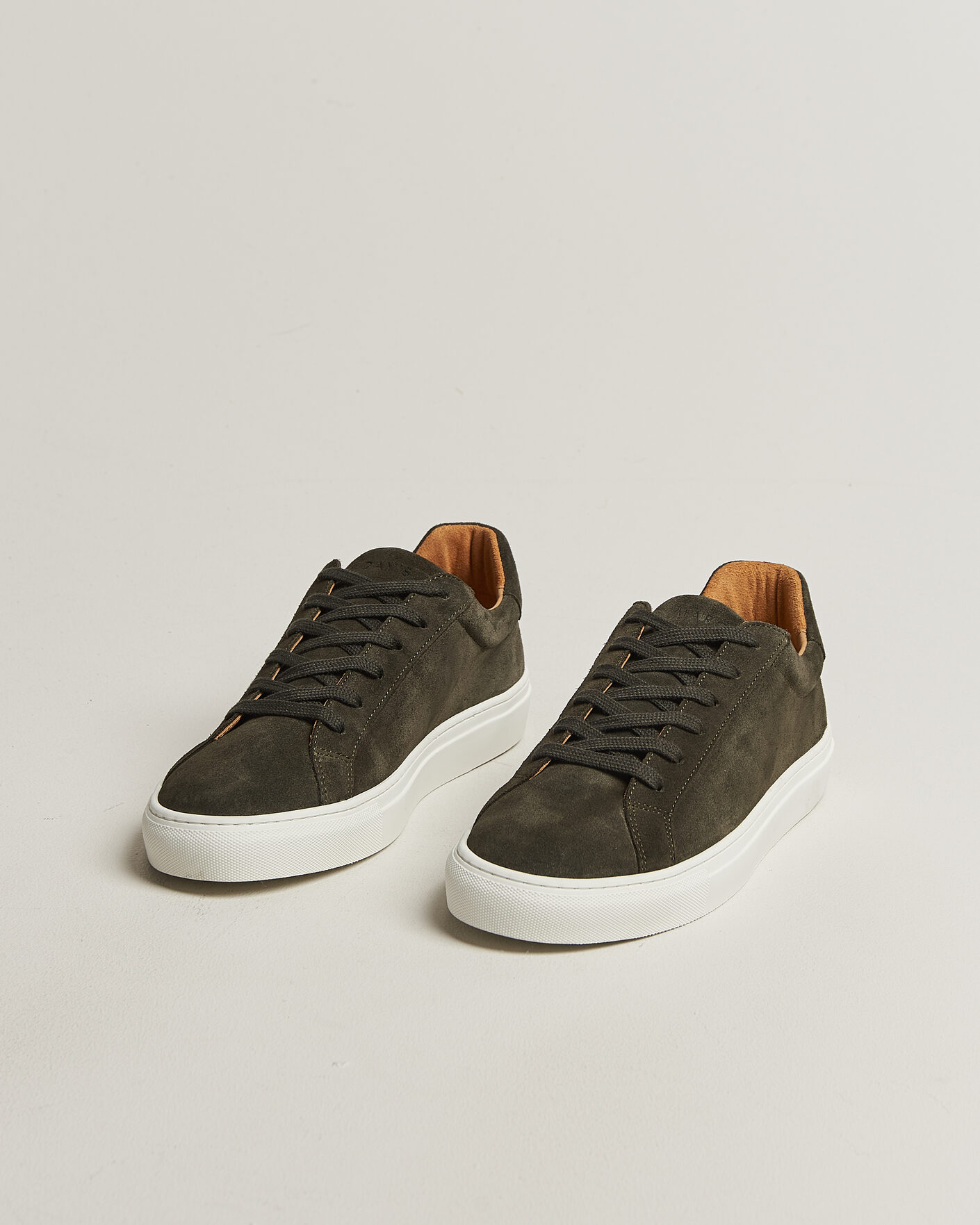 Mies | Tennarit | A Day's March | Marching Suede Sneaker Olive