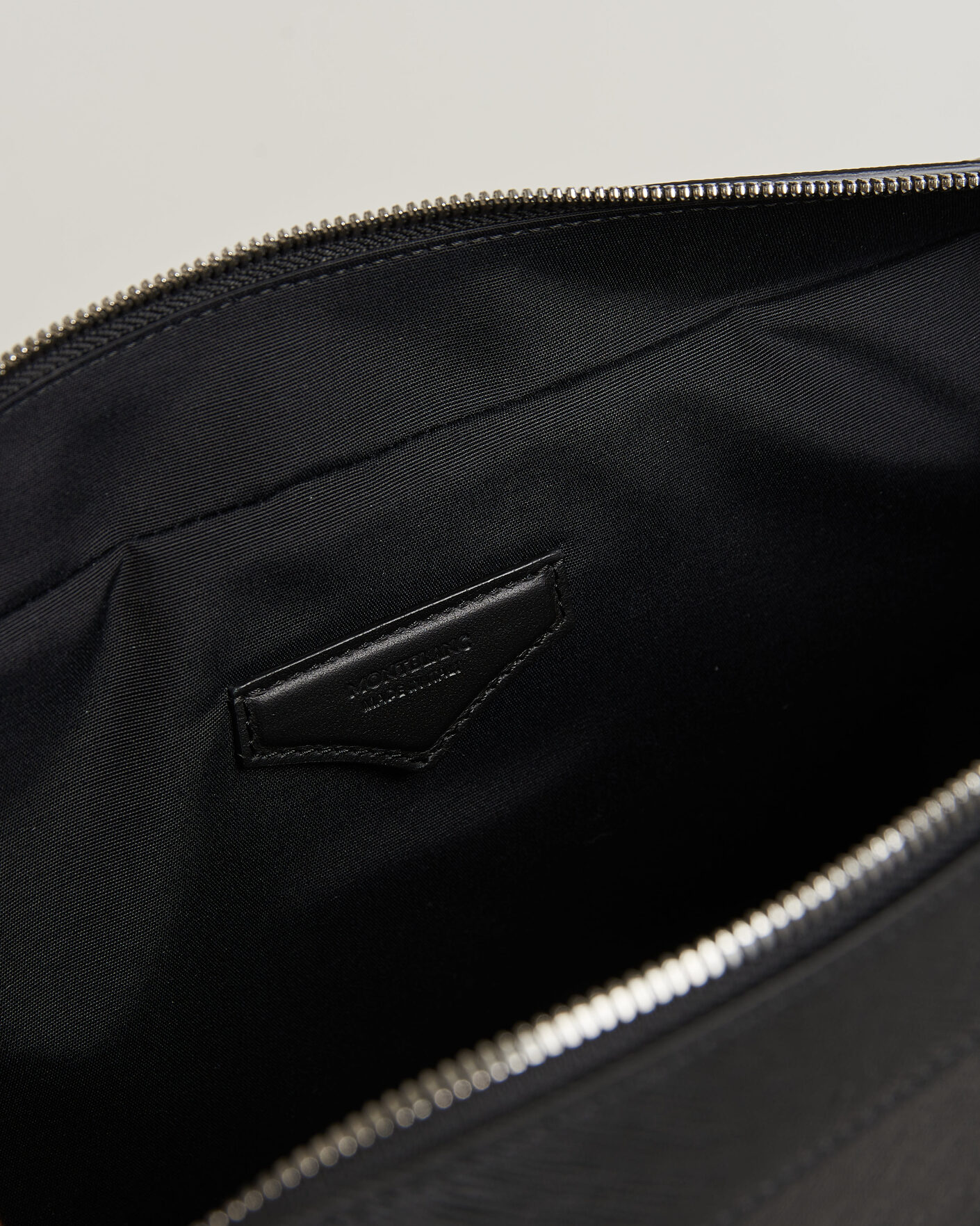 Mies | Laukut | Montblanc | Medium Sartorial Leather Briefcase with Pocket Black