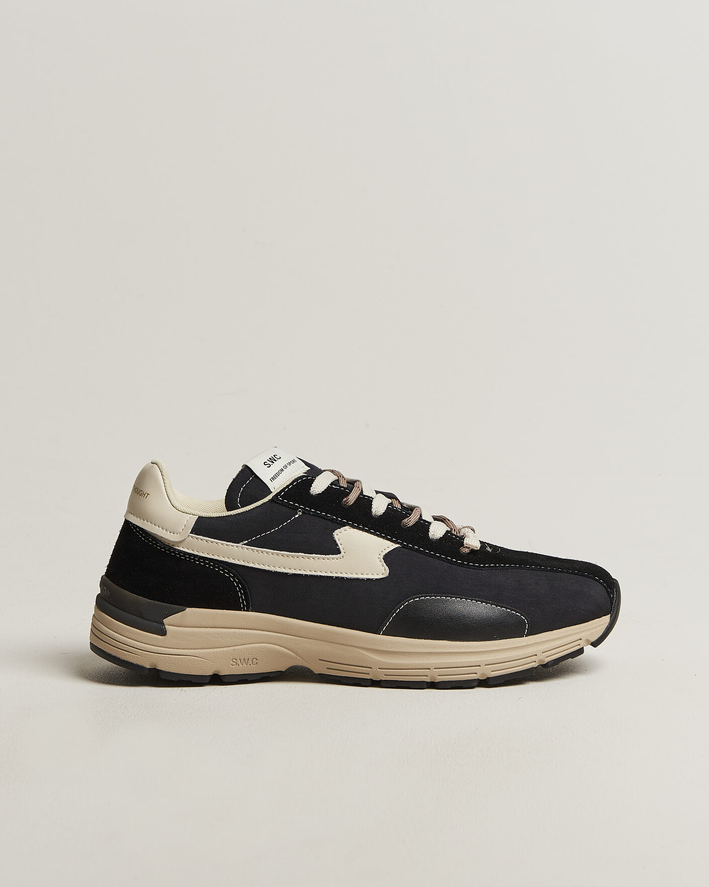 Mies | Tennarit | Stepney Workers Club | Legion S-Strike Suede Sneaker Black