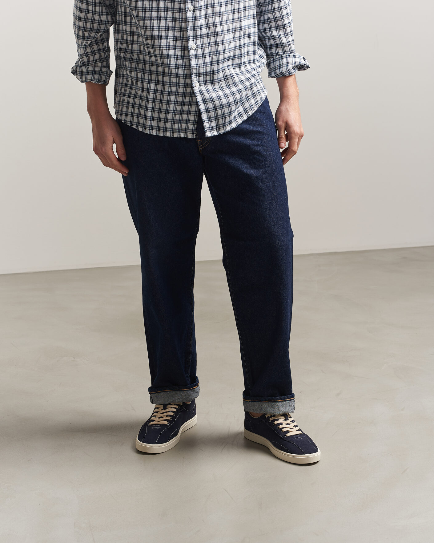 Mies | Tennarit | Stepney Workers Club | Surma Suede Sneaker Navy