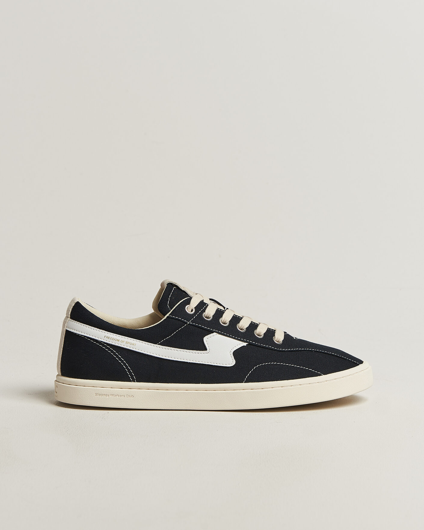 Mies | Tennarit | Stepney Workers Club | Surma S-Strike Canvas Sneaker Black