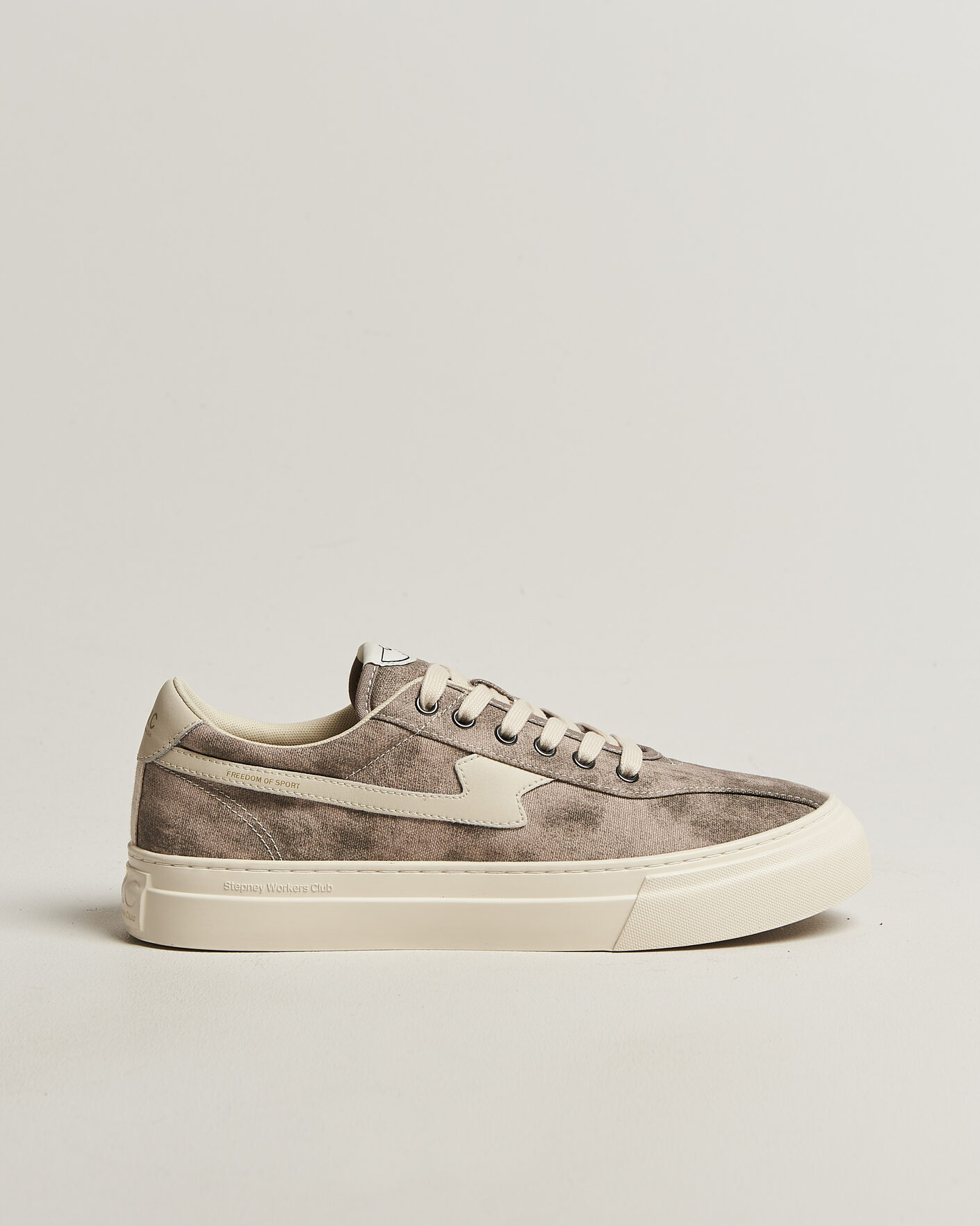 Mies | Tennarit | Stepney Workers Club | Dellow S-Strike Sunfade Canvas Sneaker Earth Grey