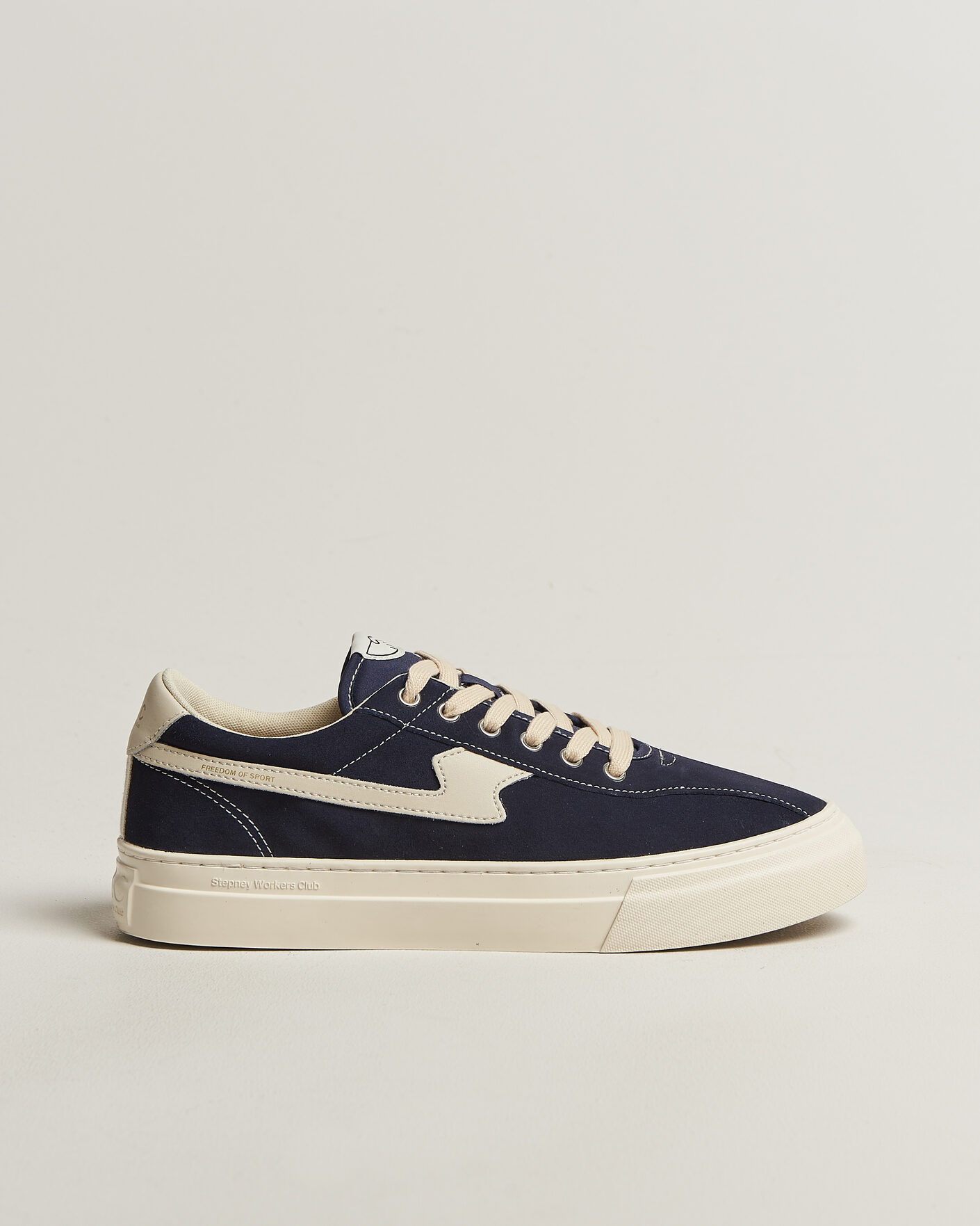 Mies | Tennarit | Stepney Workers Club | Dellow S-Strike Cupsole Suede Sneaker Navy
