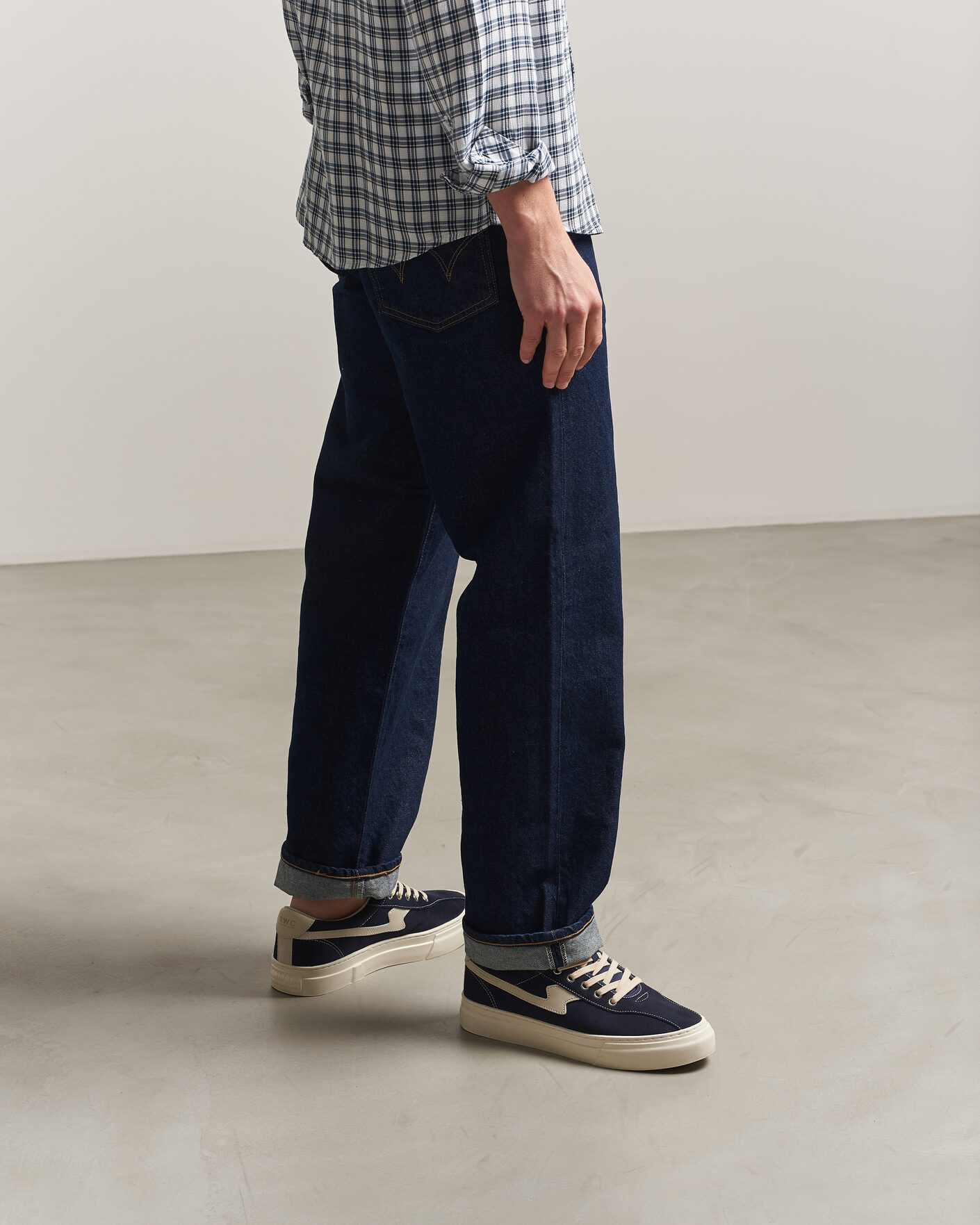 Mies | Tennarit | Stepney Workers Club | Dellow S-Strike Cupsole Suede Sneaker Navy