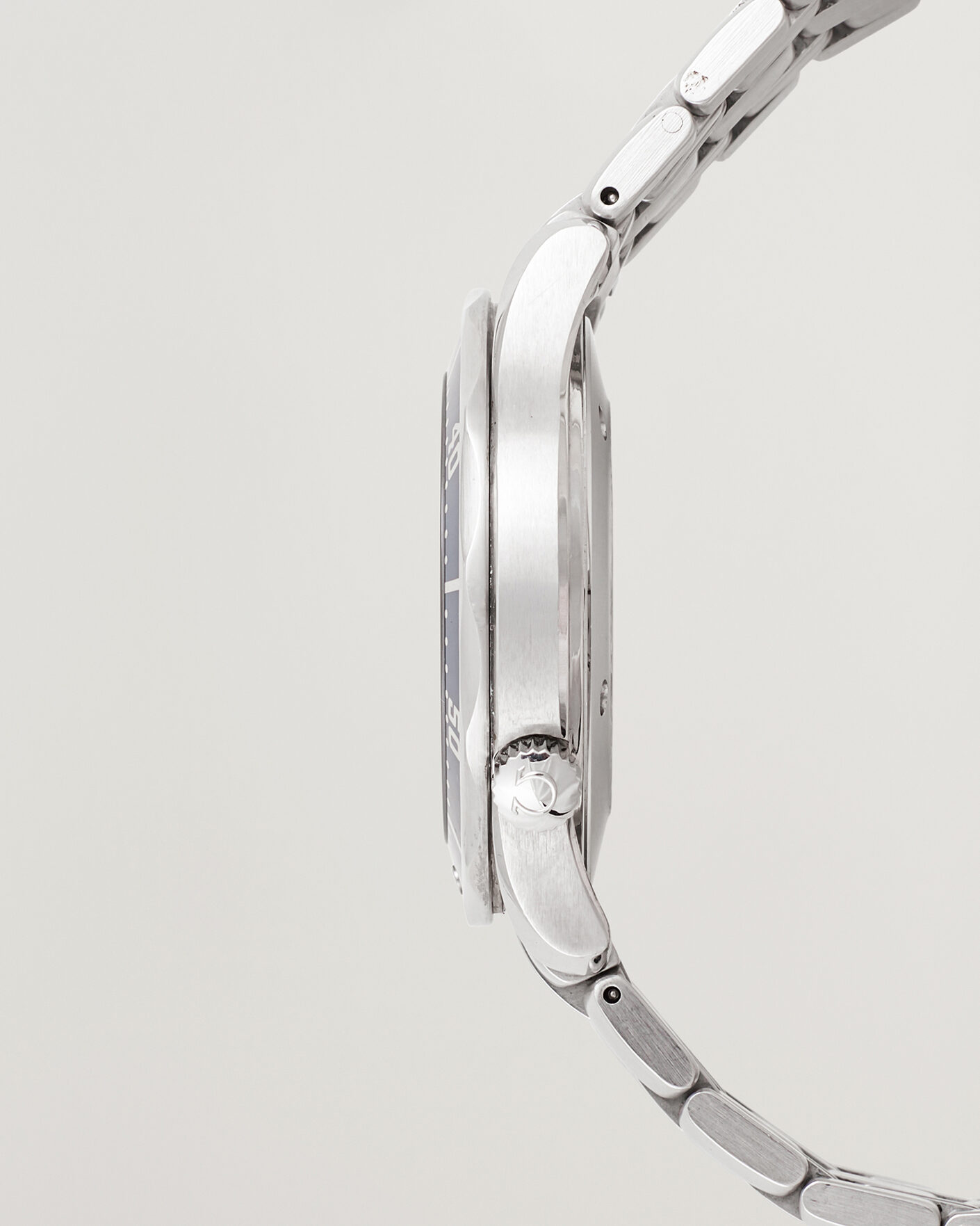 Mies | Pre-Owned & Vintage Watches | Omega Pre-Owned | Seamaster 300M