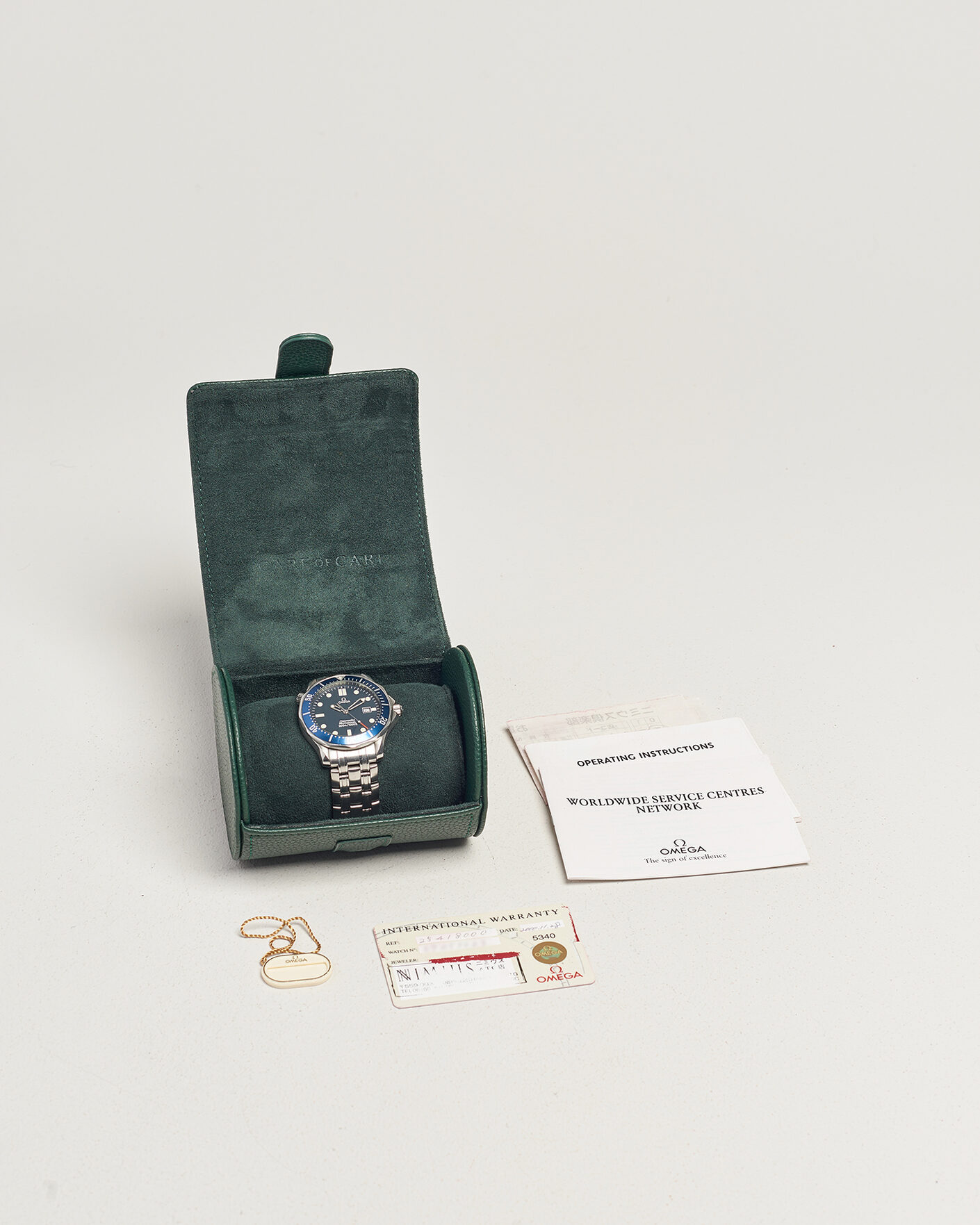 Mies | Pre-Owned & Vintage Watches | Omega Pre-Owned | Seamaster 300M