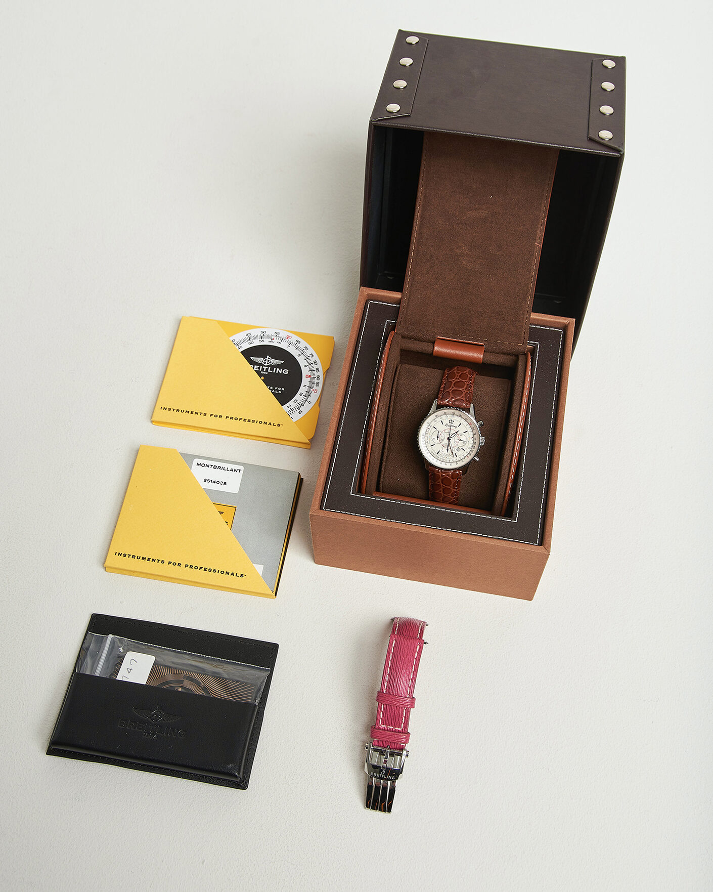 Mies | Pre-Owned & Vintage Watches | Breitling Pre-Owned | Navitimer 37 