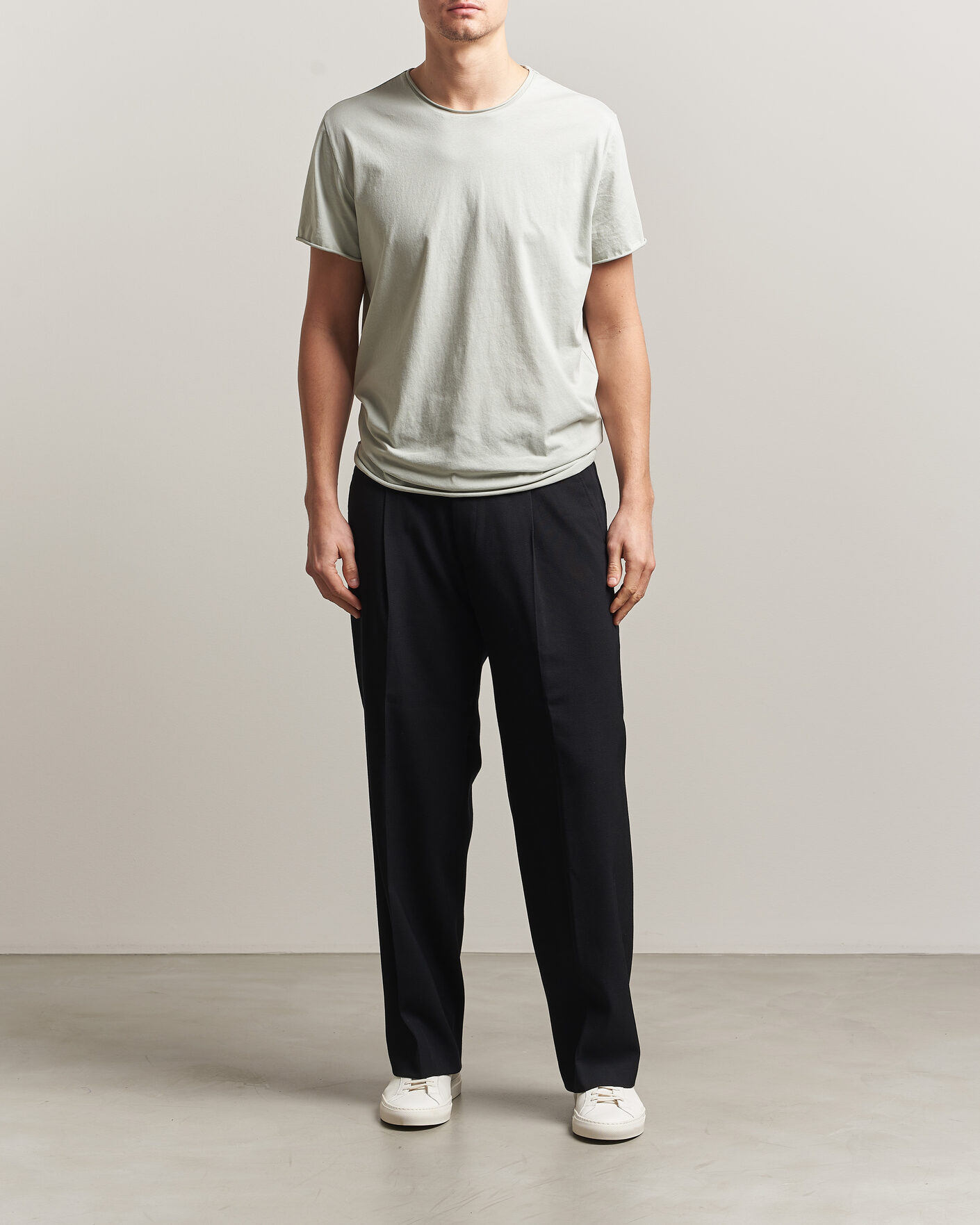 Mies | T-paidat | Filippa K | Roll Neck Crew Neck T-Shirt Silver Grey
