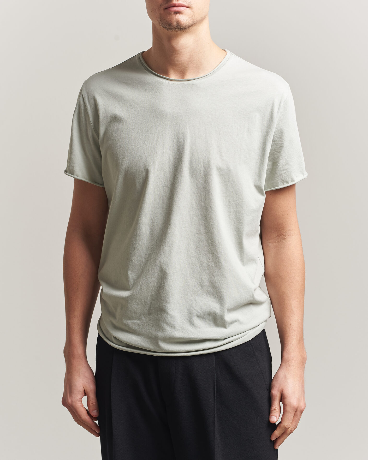Mies | T-paidat | Filippa K | Roll Neck Crew Neck T-Shirt Silver Grey