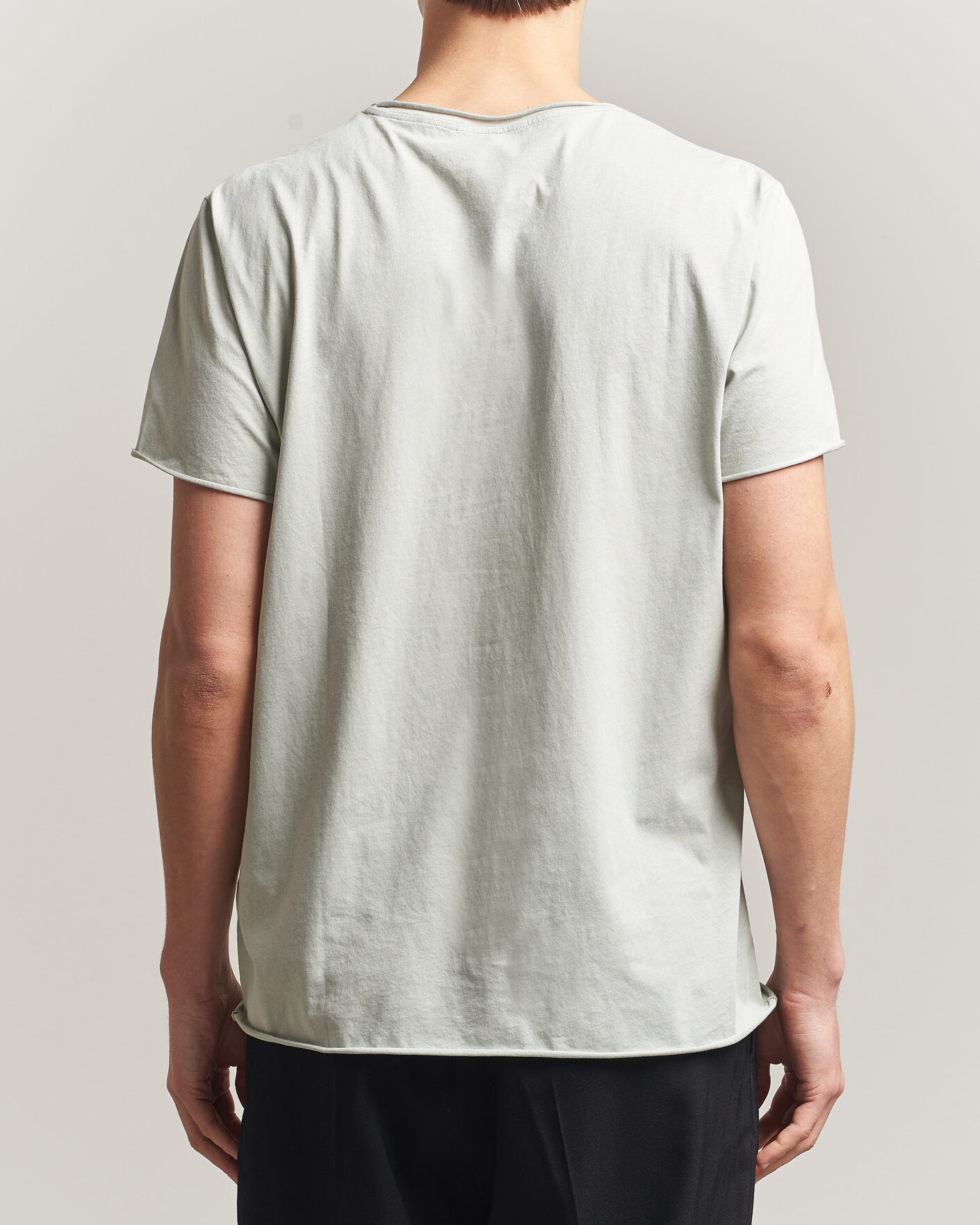 Mies | T-paidat | Filippa K | Roll Neck Crew Neck T-Shirt Silver Grey