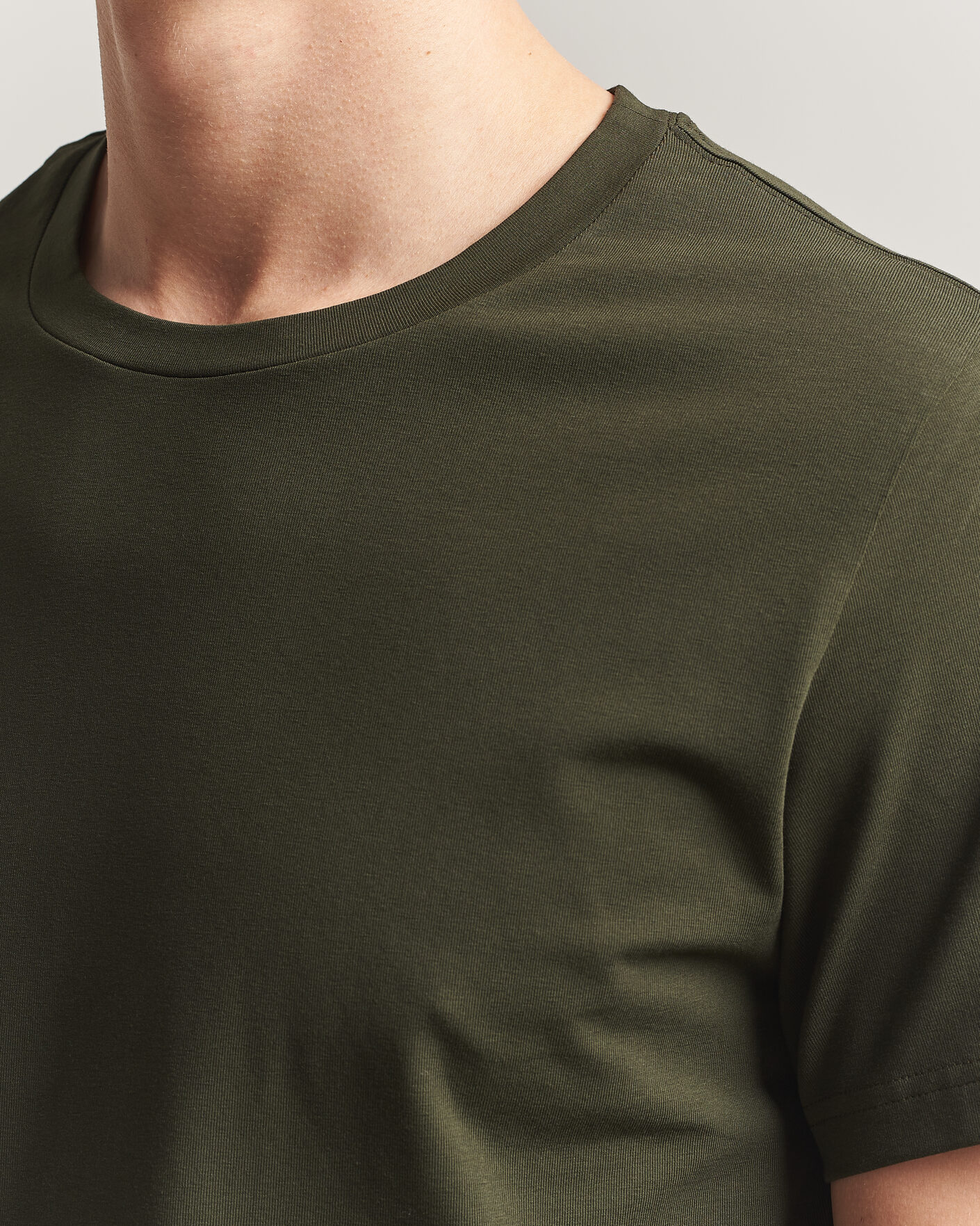 Mies | T-paidat | Filippa K | Soft Lycra T-Shirt Midnight Olive