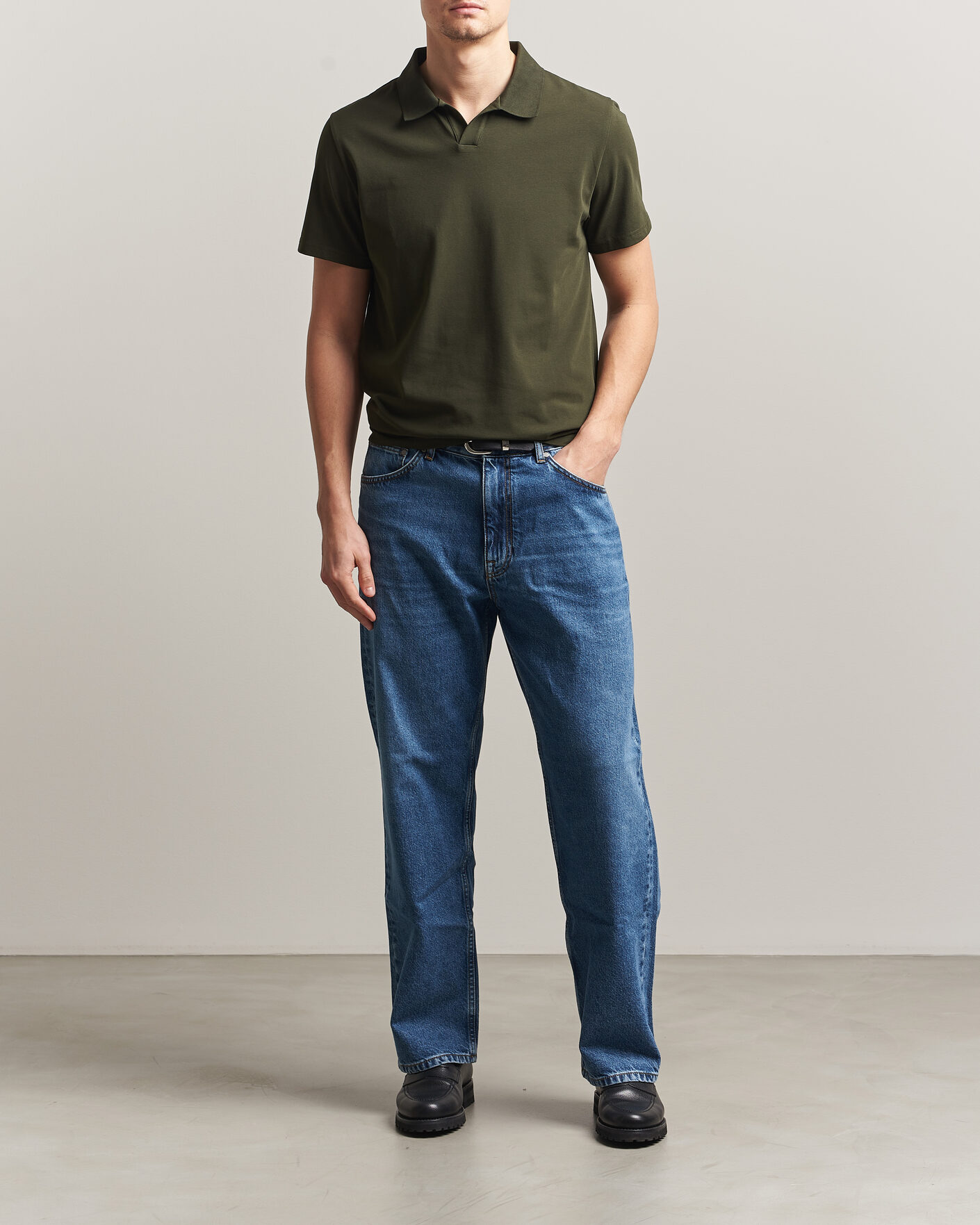 Mies | Pikeet | Filippa K | Soft Lycra Polo T-Shirt Midnight Olive