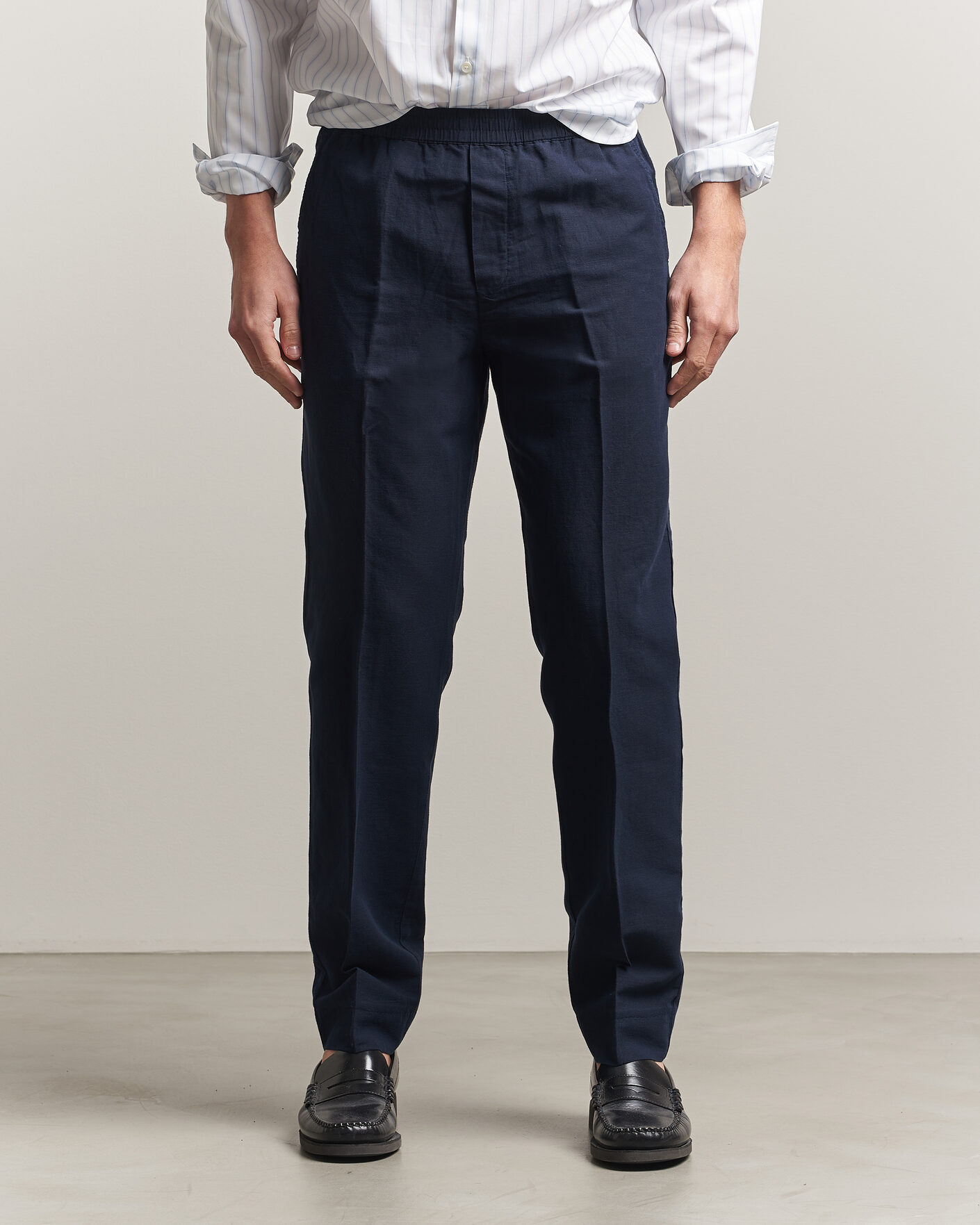 Mies | Housut | Filippa K | Theo Relaxed Linen/Cotton Drawstring Trousers Navy