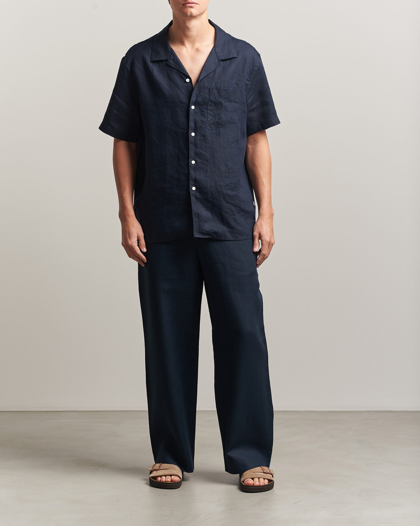 Mies | Housut | J.Lindeberg | Noah Drape Linen Pants Navy