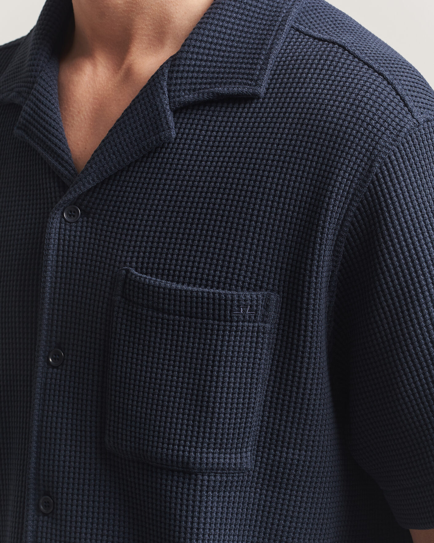 Mies | Kauluspaidat | J.Lindeberg | Theron Waffle Resort Shirt Navy
