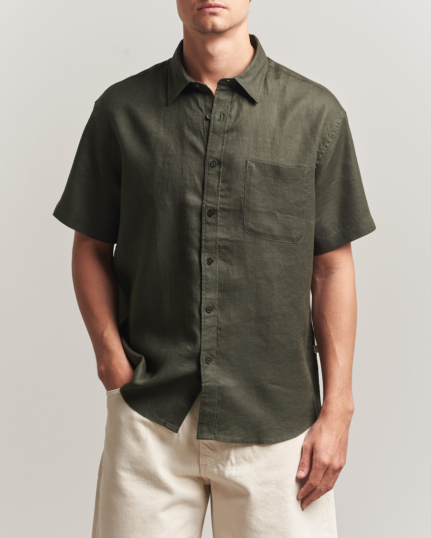 Mies | Kauluspaidat | NN07 | Deon Linen Short Sleeve Shirt Dark Army