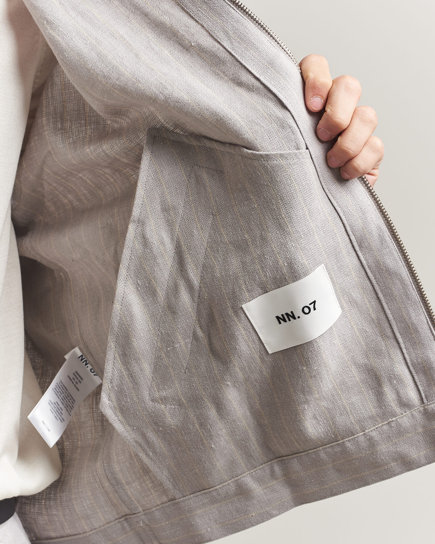 Mies | Kauluspaidat | NN07 | Petrus Pinstriped Linen Full Zip Overshirt Grey