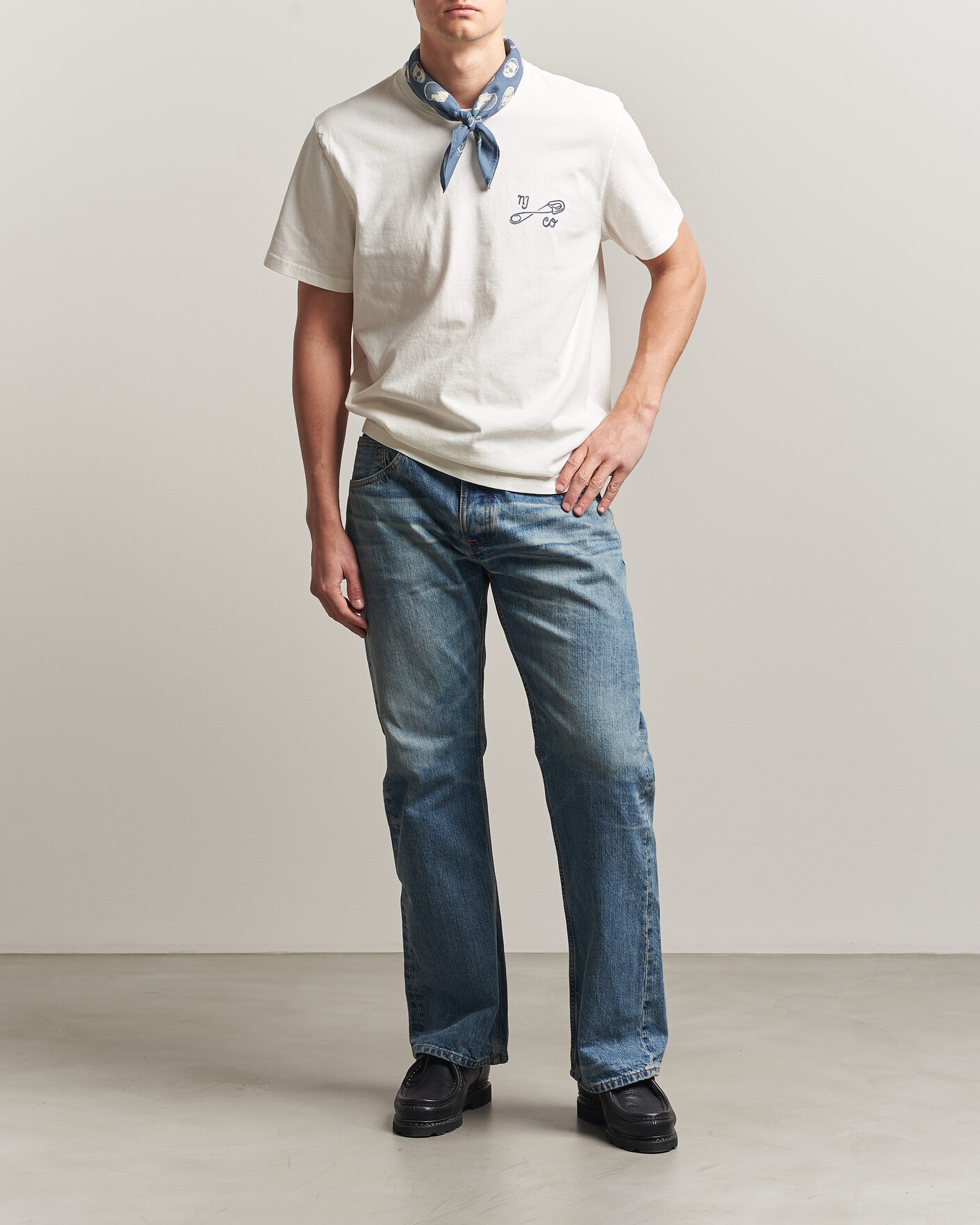Mies | T-paidat | Nudie Jeans | Roy NJCO Pin T-Shirt Chalk White