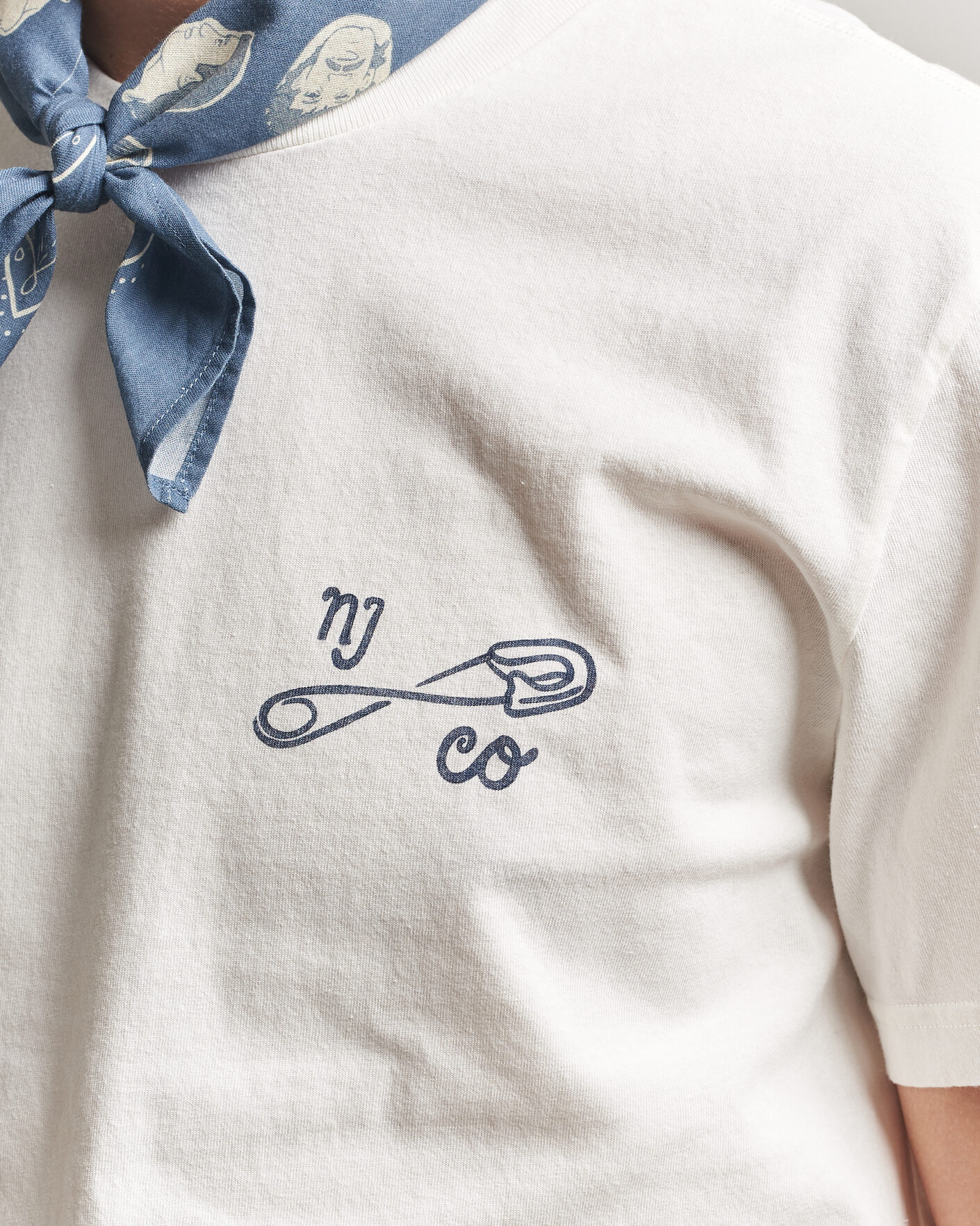 Mies | T-paidat | Nudie Jeans | Roy NJCO Pin T-Shirt Chalk White