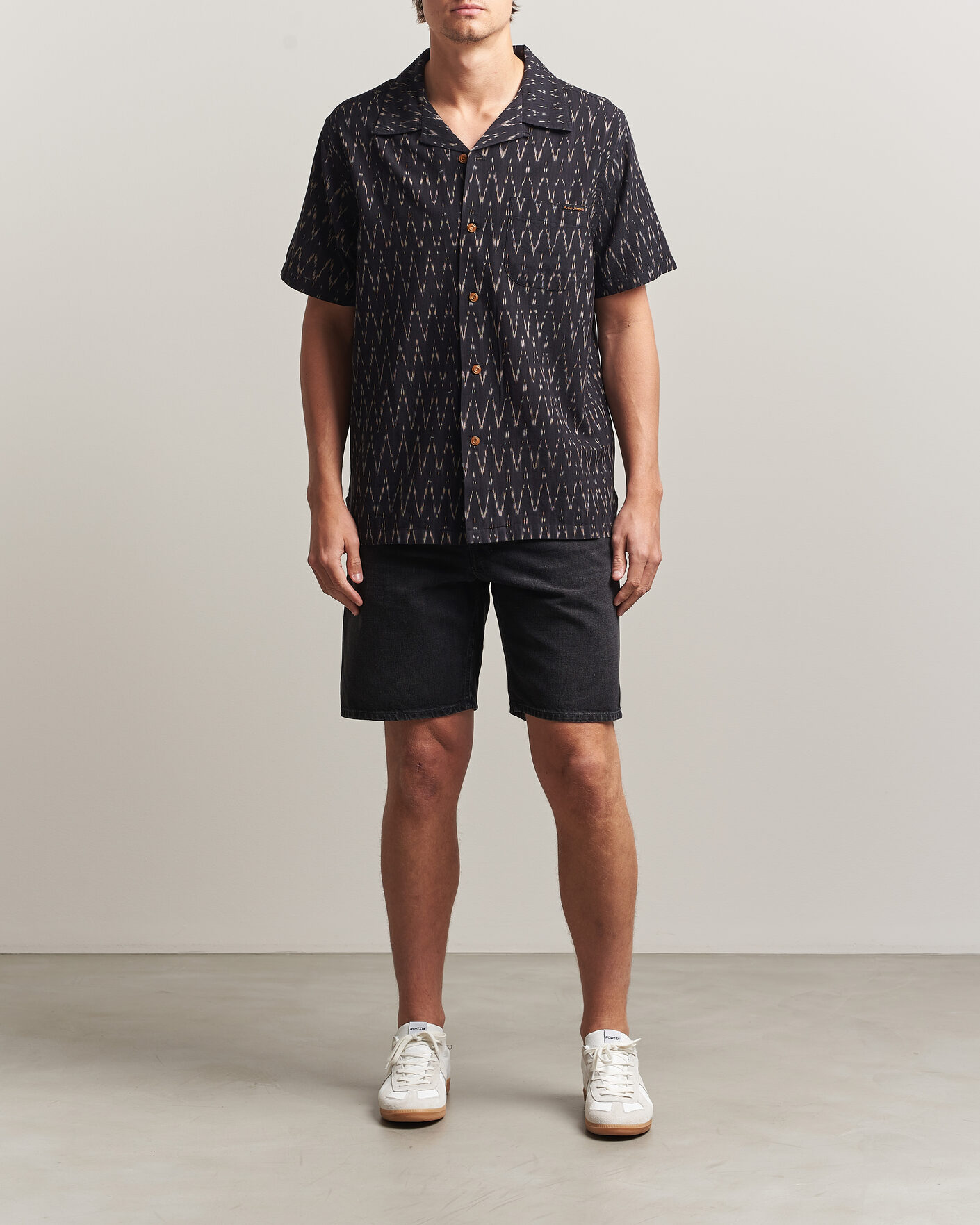 Mies | Kauluspaidat | Nudie Jeans | Arvid Hawaii Shirt Ikat Multi
