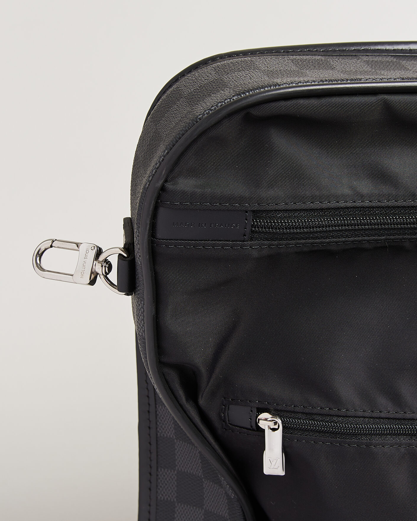 Mies | Pre-Owned & Vintage Bags | Louis Vuitton Pre-Owned | Garment Case Damier Graphite