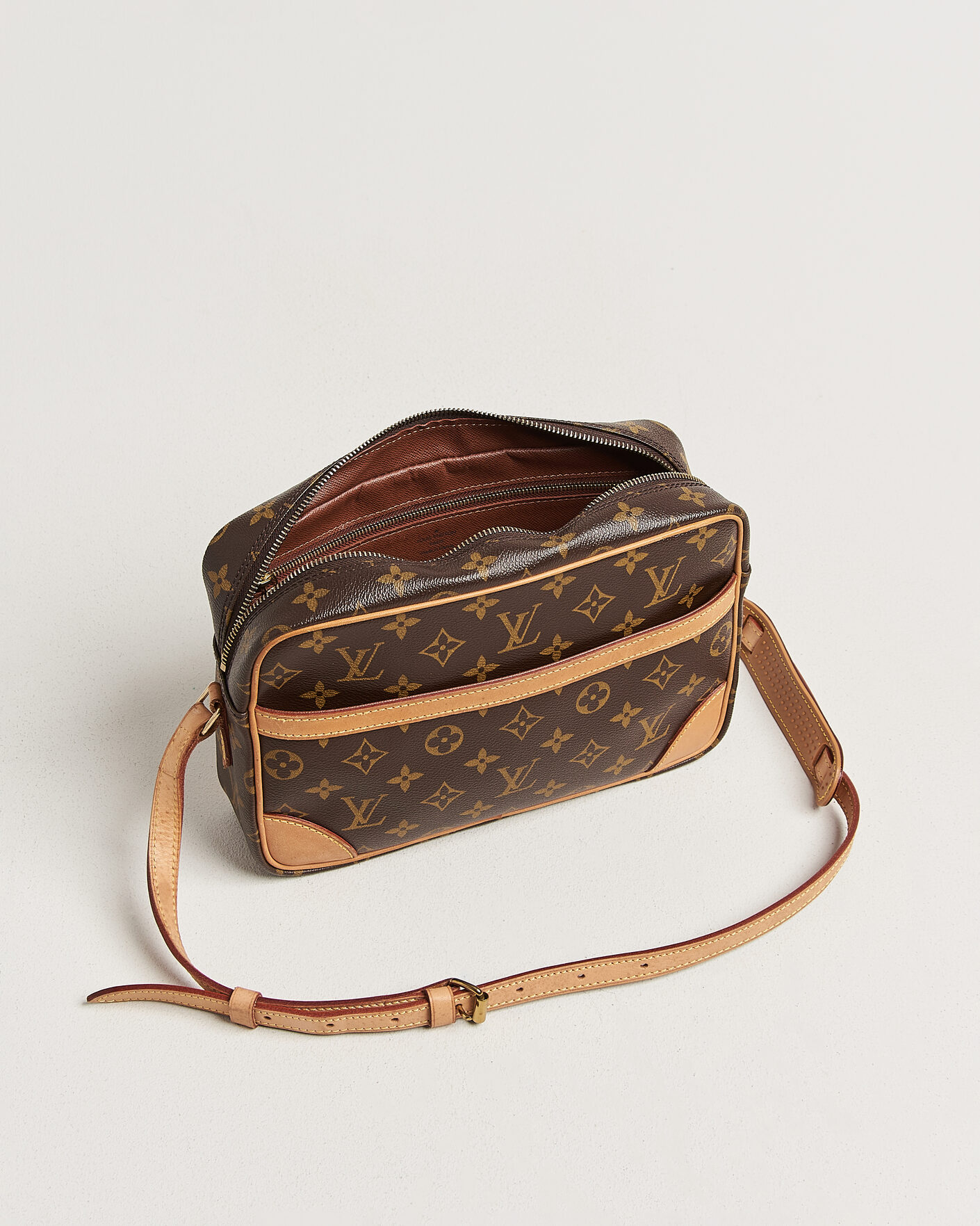 Mies | Pre-Owned & Vintage Bags | Louis Vuitton Pre-Owned | Trocadero 27 Bag Monogram