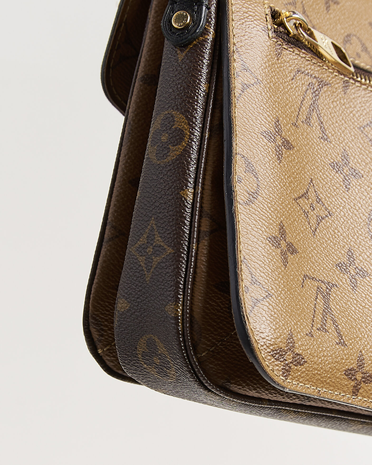 Mies | Pre-Owned & Vintage Bags | Louis Vuitton Pre-Owned | Pochette Métis Reverse Monogram