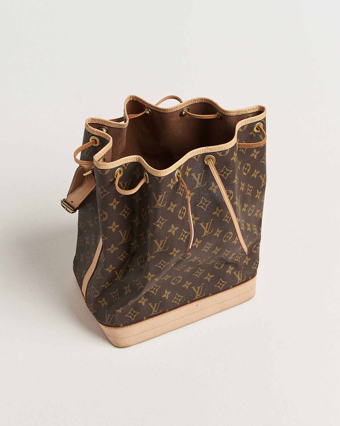 Mies | Pre-Owned & Vintage Bags | Louis Vuitton Pre-Owned | Noé Monogram