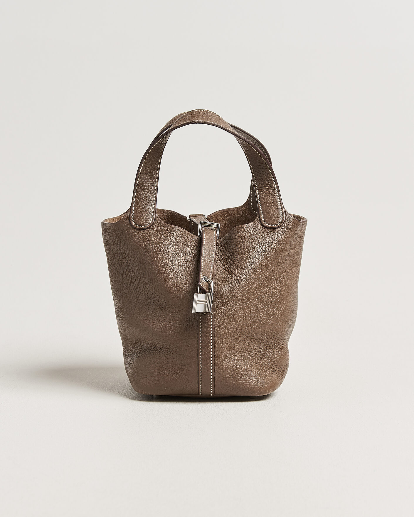 Mies | Pre-Owned & Vintage Bags | Hermès Pre-Owned | Picotin Lock 18 Etoupe